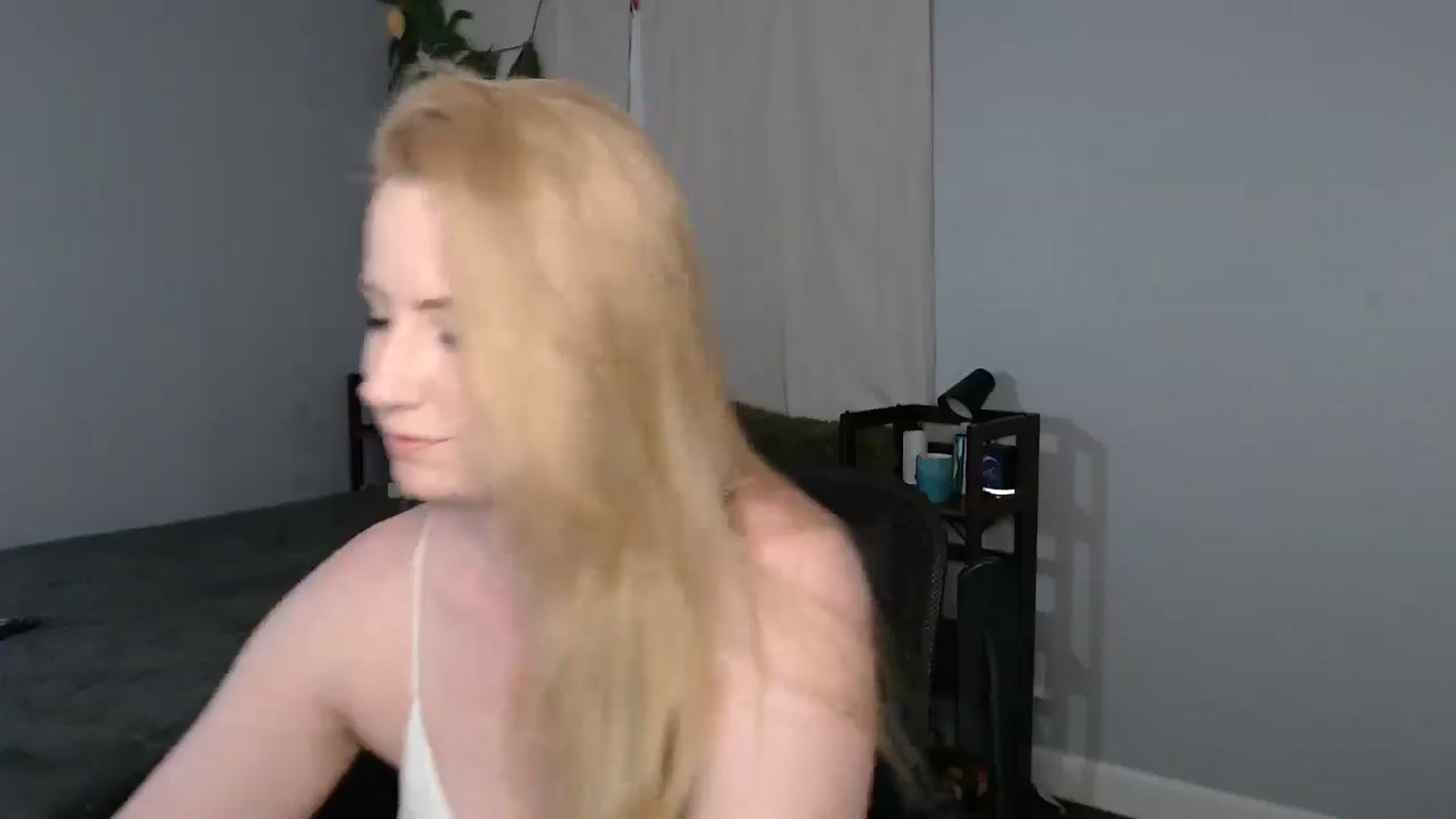 Gallery image thumbnail from Gardengirl69's myfreecams stream on, 03/30/2025, 23:16 image 19 of 20
