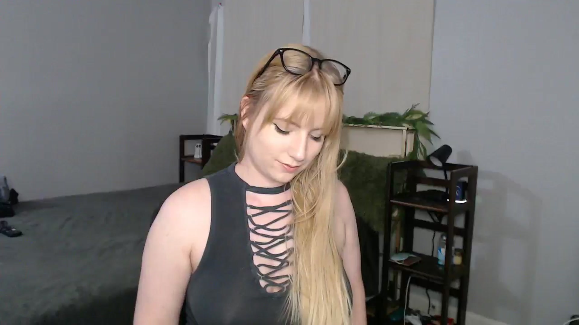 Gallery image thumbnail from Gardengirl69's myfreecams stream on, 04/27/2025, 22:14 image 13 of 20