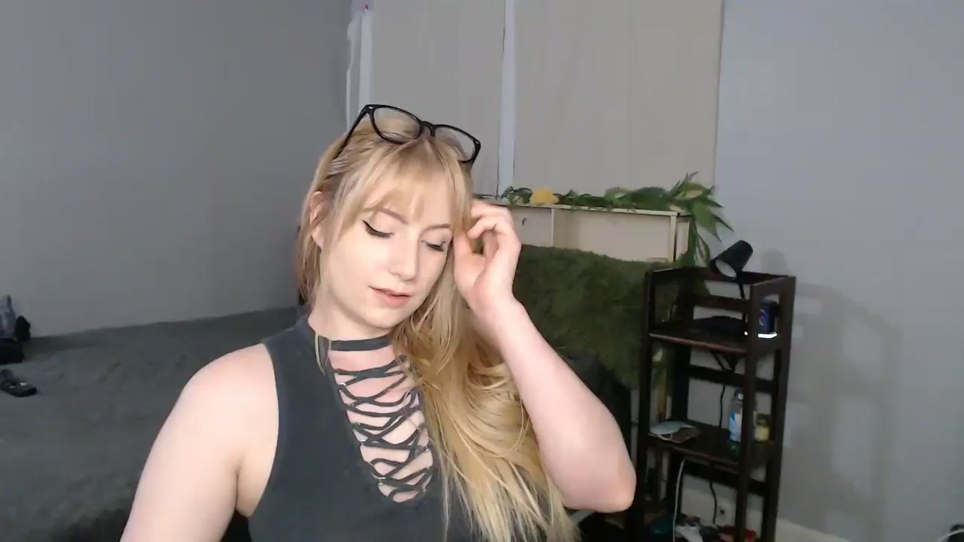 Gallery image thumbnail from Gardengirl69's myfreecams stream on, 04/27/2025, 22:14 image 20 of 20