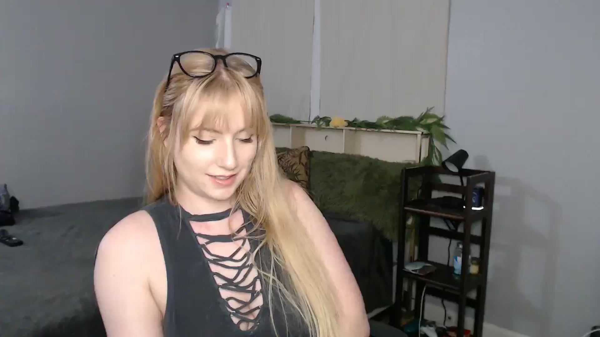 Gallery image thumbnail from Gardengirl69's myfreecams stream on, 04/27/2025, 22:14 image 5 of 20