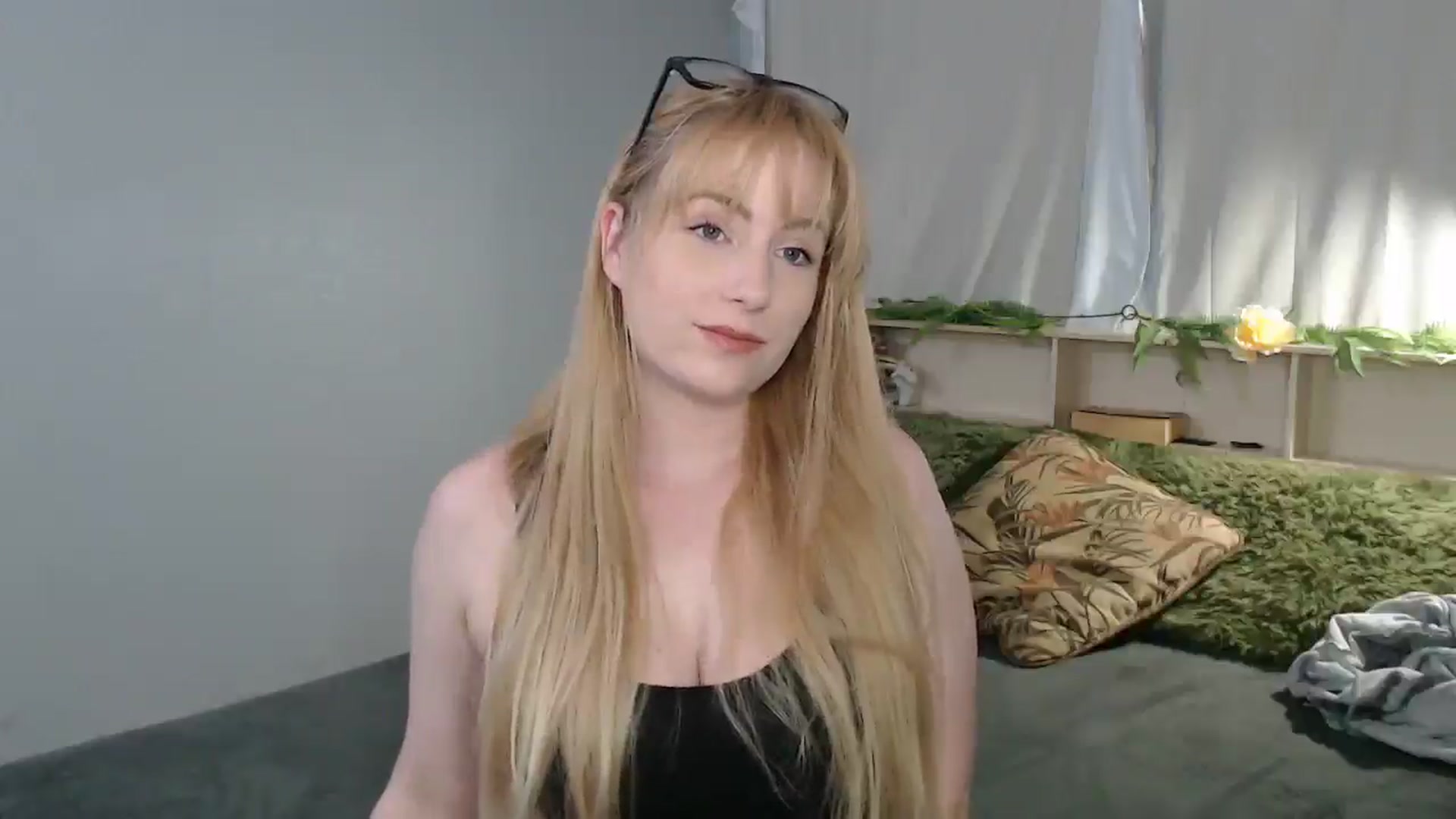 Gallery image thumbnail from Gardengirl69's myfreecams stream on, 04/29/2025, 21:33 image 2 of 20