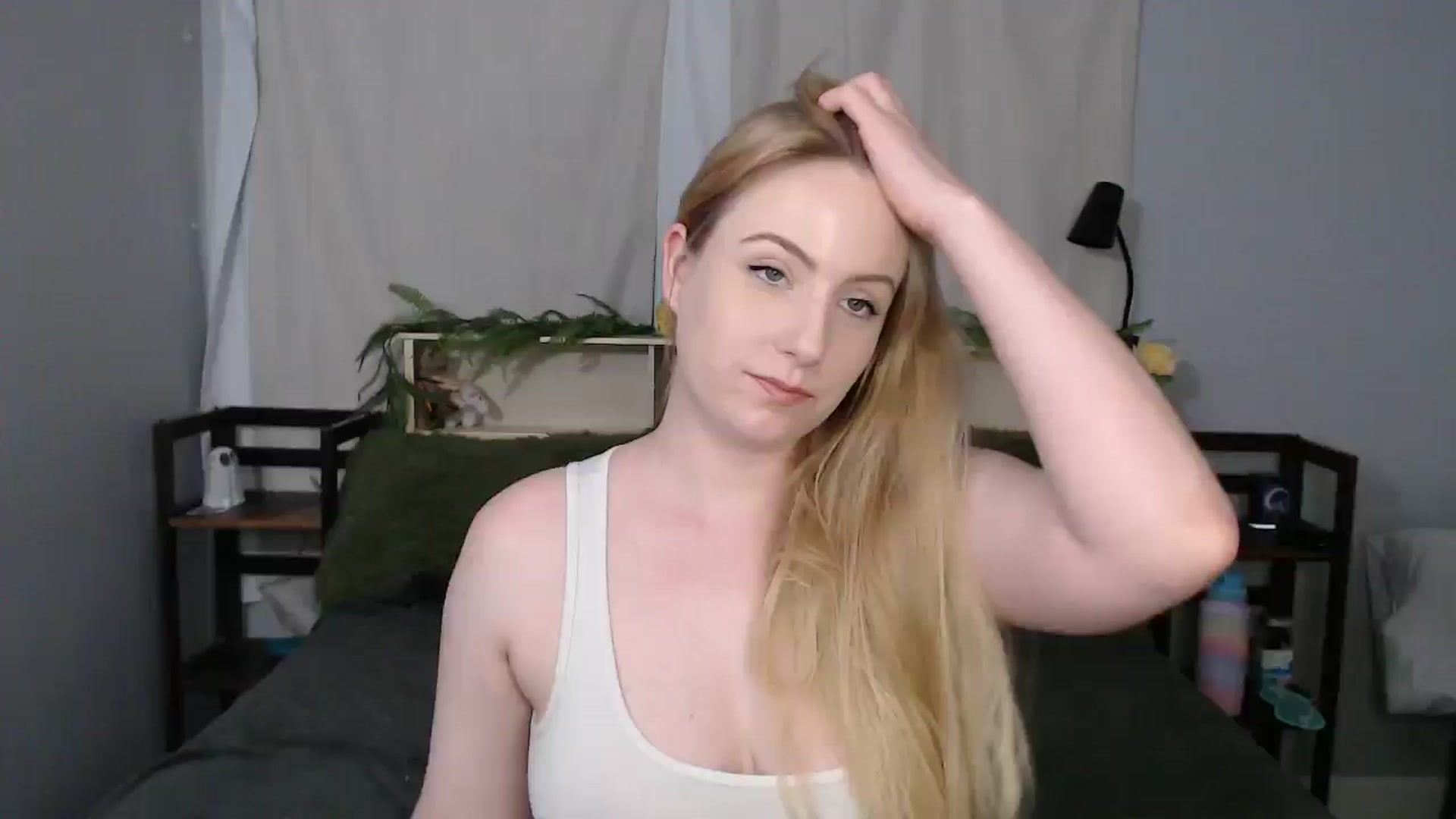 Gallery image thumbnail from Gardengirl69's myfreecams stream on, 05/05/2025, 21:52 image 20 of 20