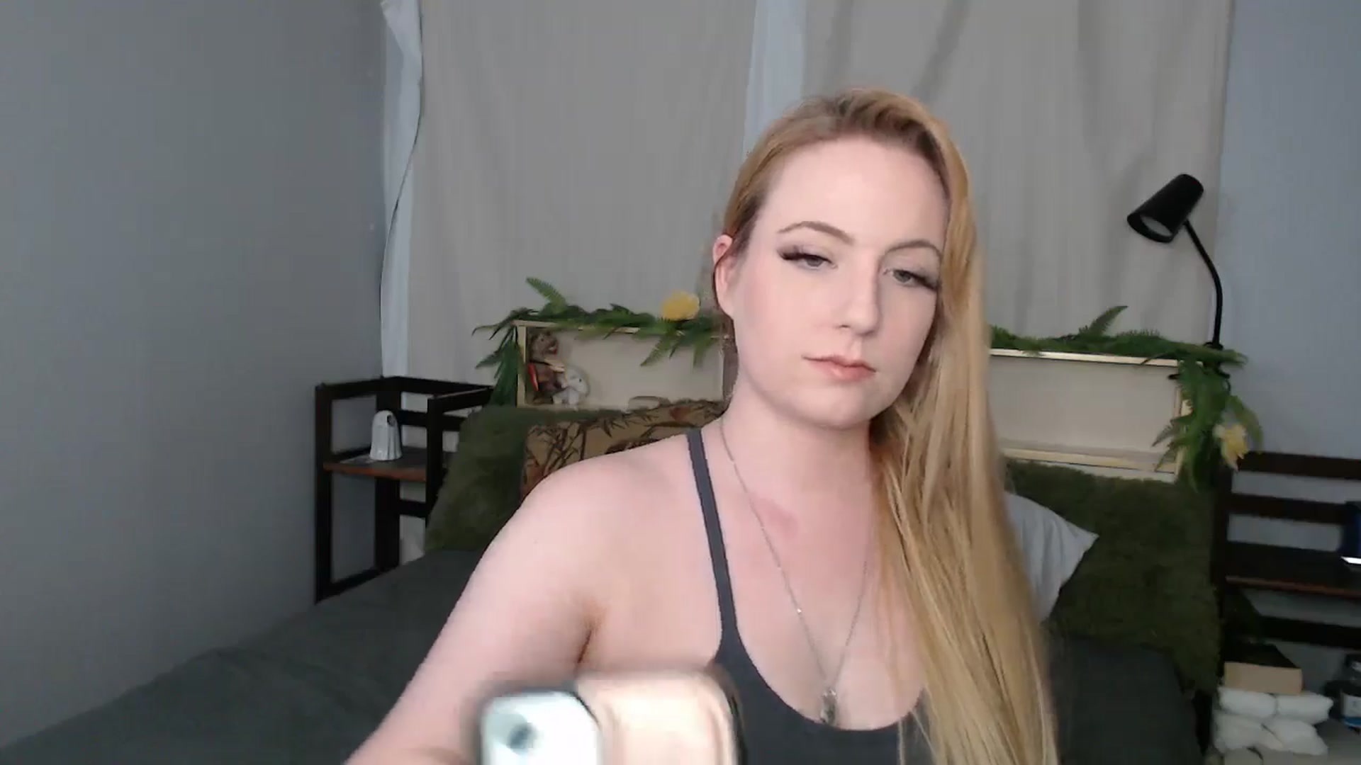 Gallery image thumbnail from Gardengirl69's myfreecams stream on, 05/12/2025, 19:54 image 2 of 20
