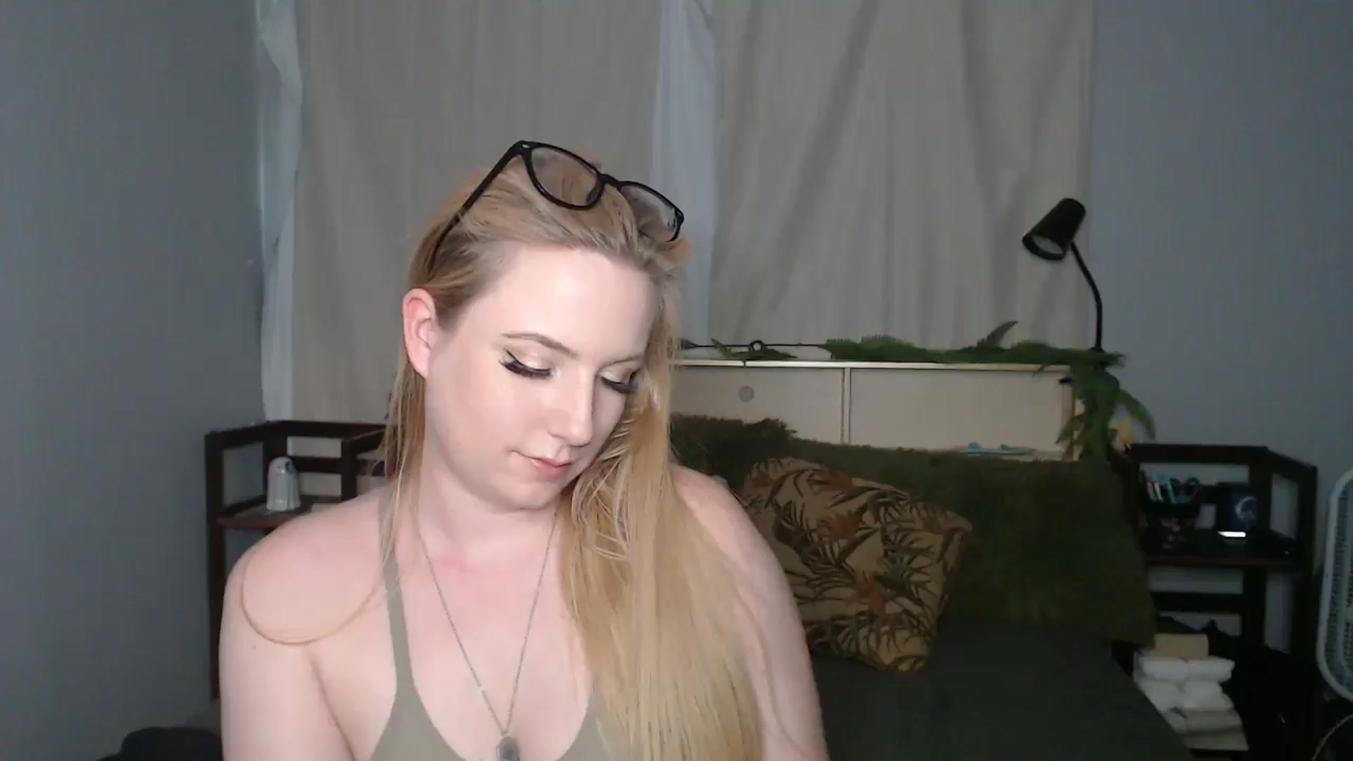 Gallery image thumbnail from Gardengirl69's myfreecams stream on, 05/13/2025, 21:53 image 5 of 20