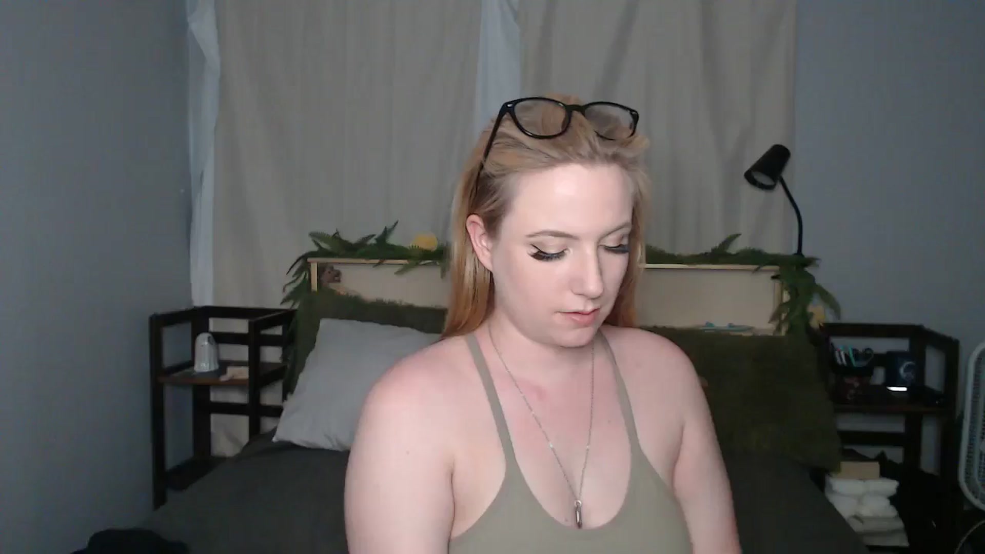 Gallery image thumbnail from Gardengirl69's myfreecams stream on, 05/13/2025, 21:53 image 7 of 20