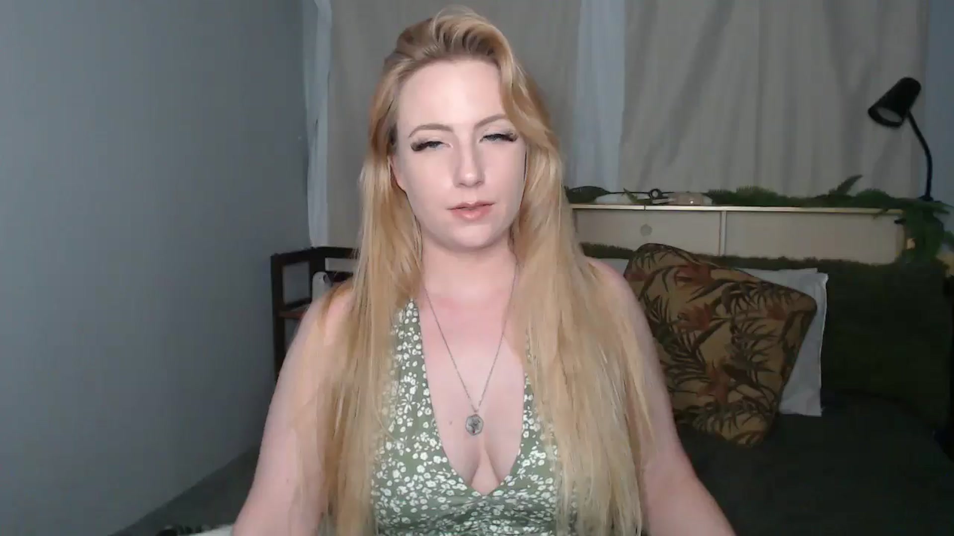 Gallery image thumbnail from Gardengirl69's myfreecams stream on, 05/14/2025, 21:30 image 20 of 20