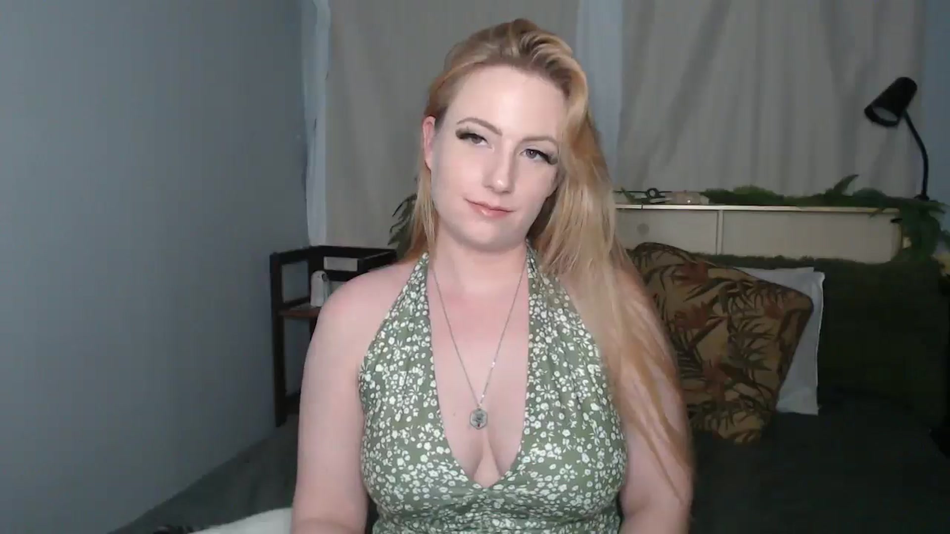 Gallery image thumbnail from Gardengirl69's myfreecams stream on, 05/14/2025, 21:30 image 14 of 20