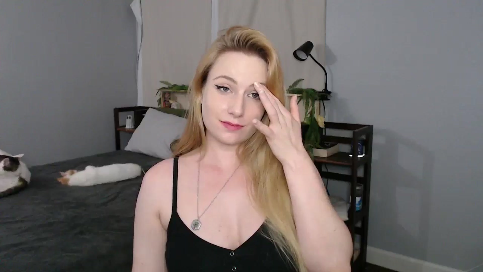 Gallery image thumbnail from Gardengirl69's myfreecams stream on, 05/26/2025, 03:01 image 4 of 20