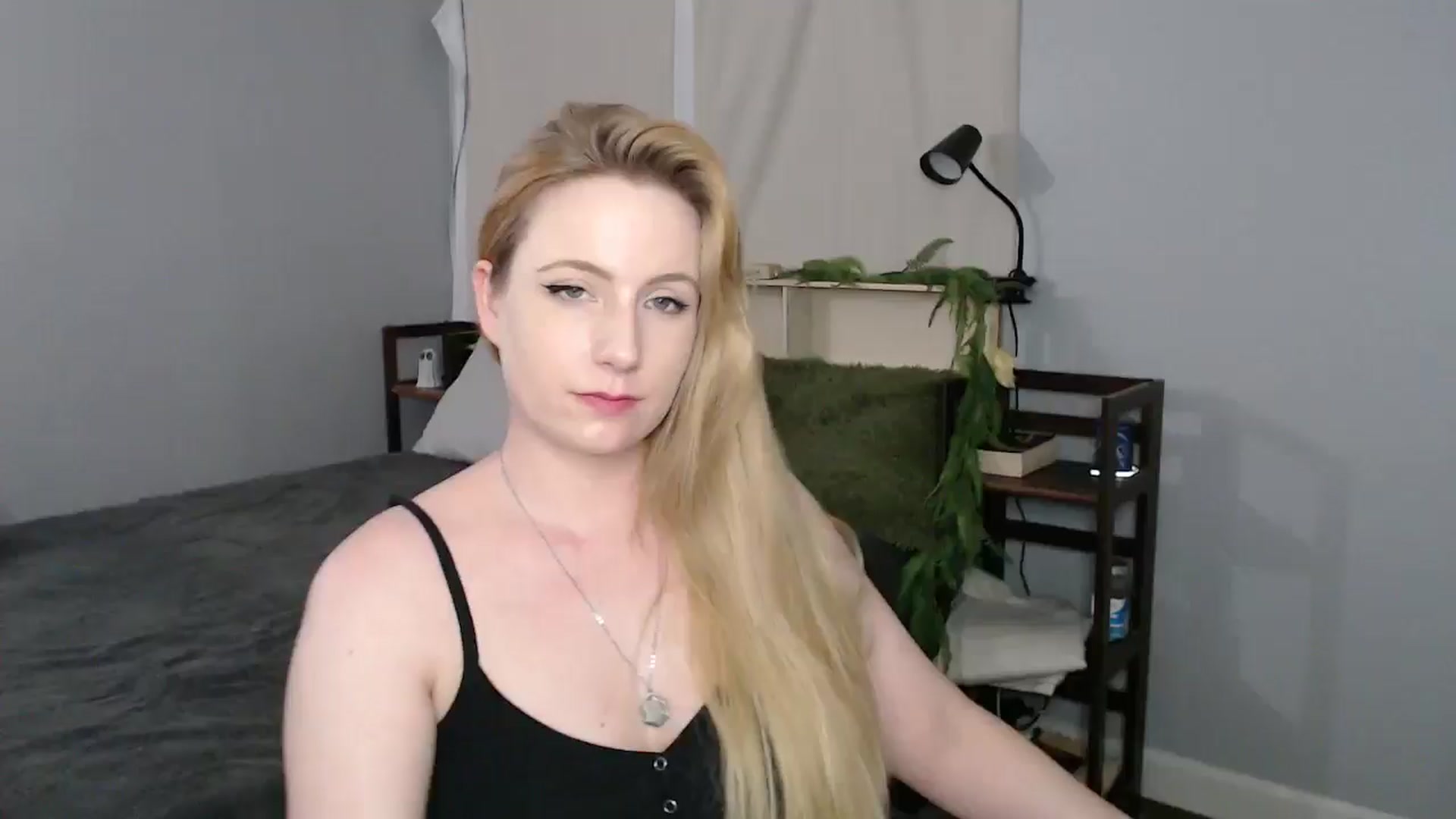 Gallery image thumbnail from Gardengirl69's myfreecams stream on, 05/26/2025, 03:01 image 1 of 20