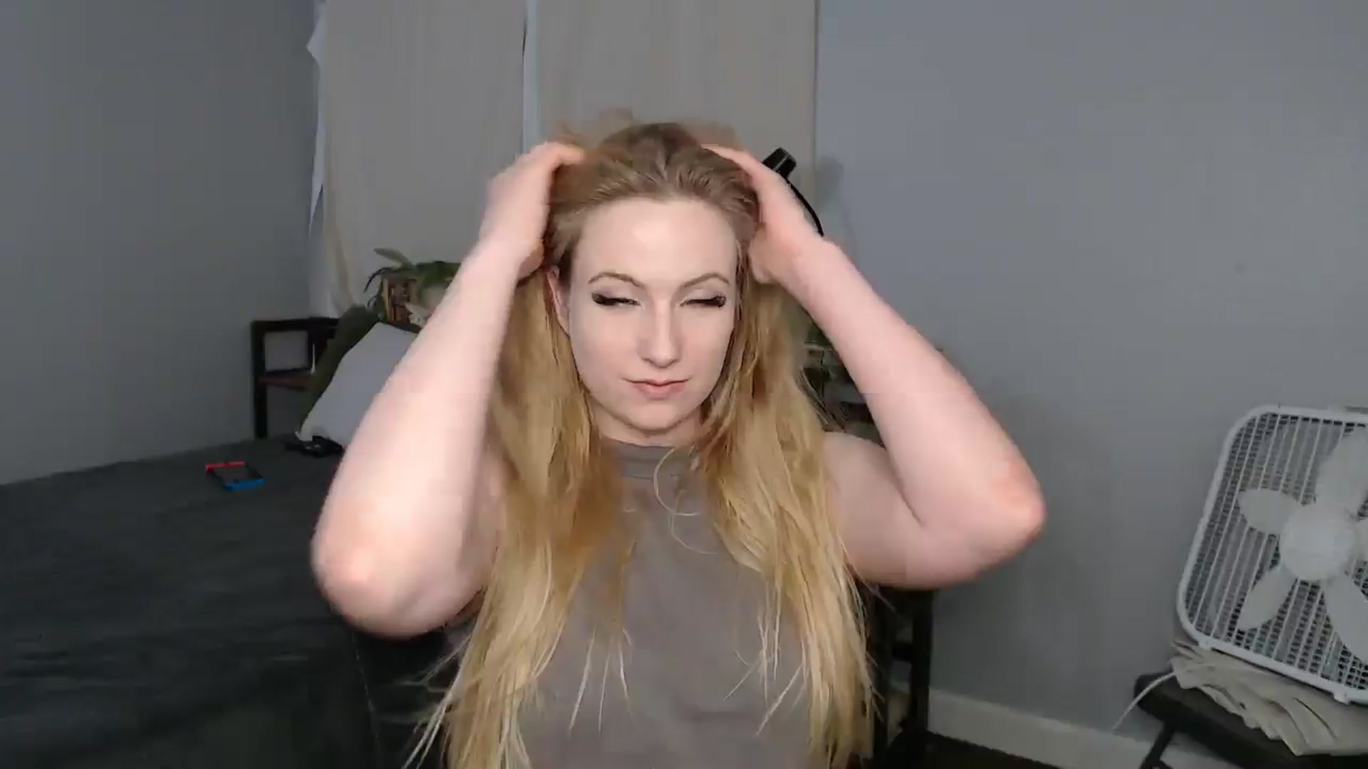 Gallery image thumbnail from Gardengirl69's myfreecams stream on, 06/08/2025, 24:34 image 9 of 20
