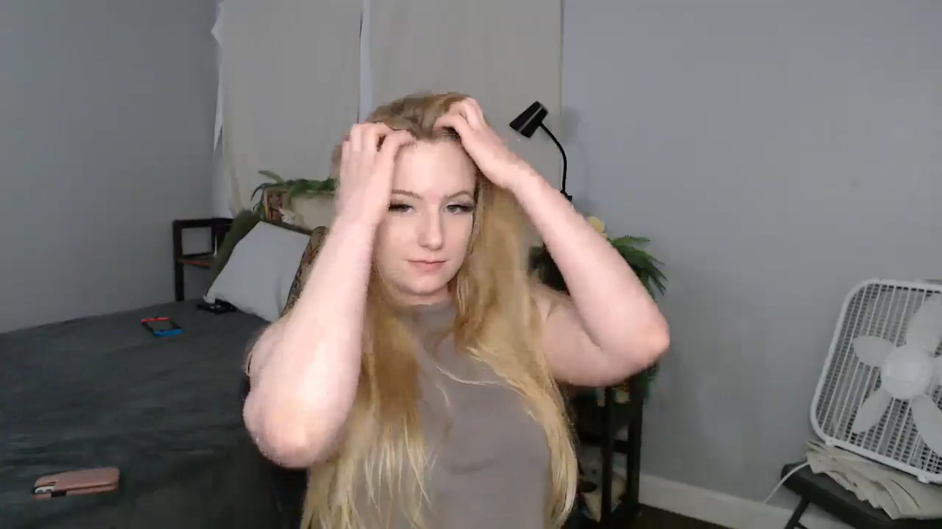 Gallery image thumbnail from Gardengirl69's myfreecams stream on, 06/08/2025, 24:34 image 16 of 20