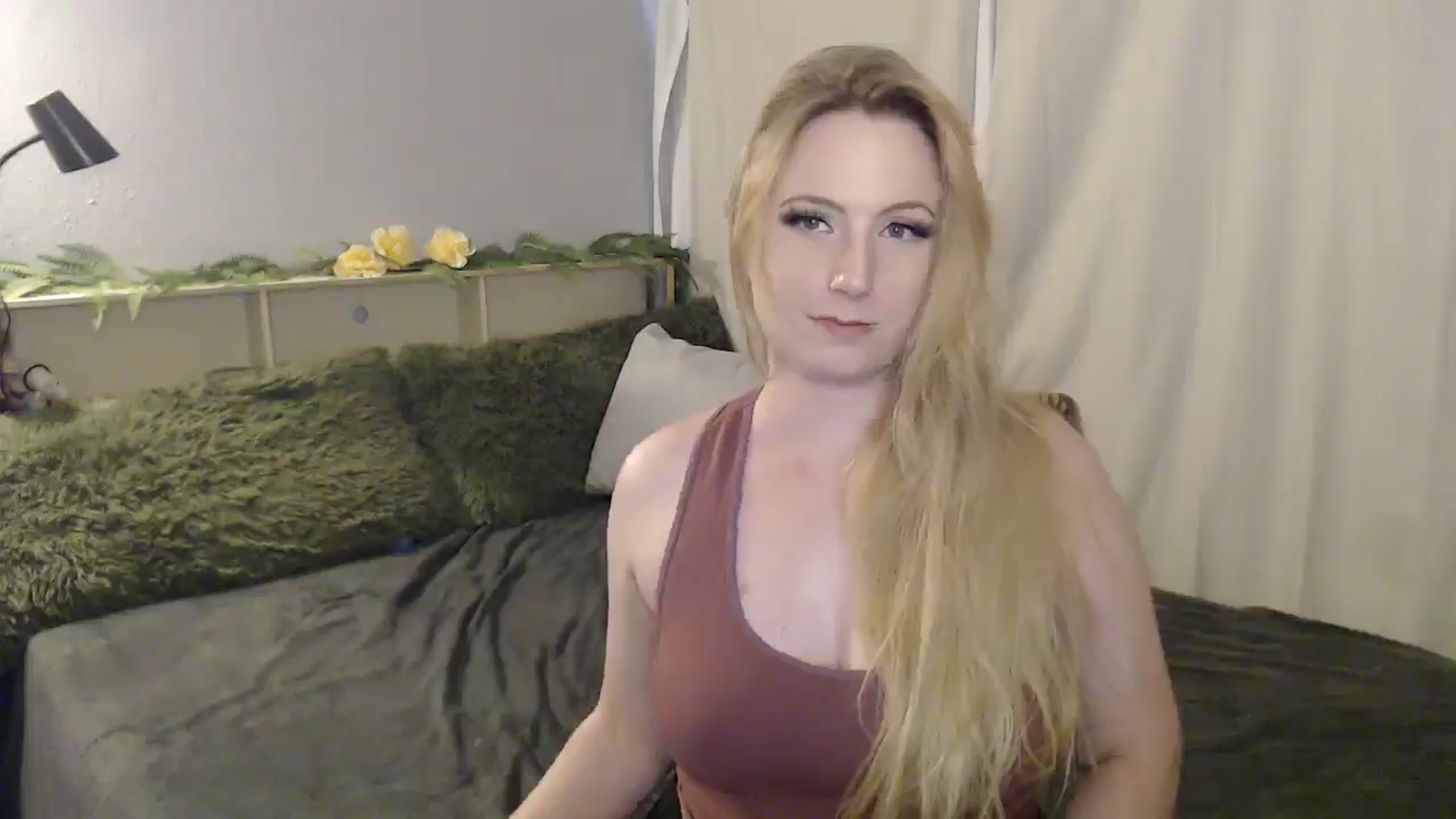 Gallery image thumbnail from Gardengirl69's myfreecams stream on, 07/10/2025, 23:48 image 4 of 20