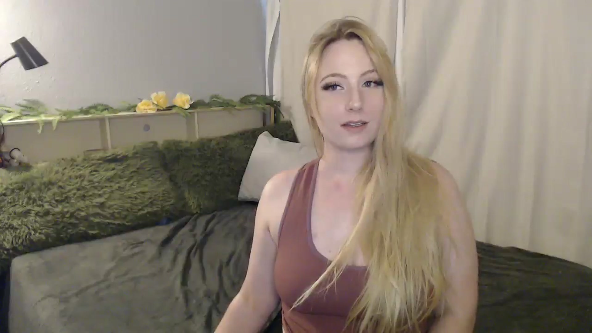 Gallery image thumbnail from Gardengirl69's myfreecams stream on, 07/10/2025, 23:48 image 7 of 20