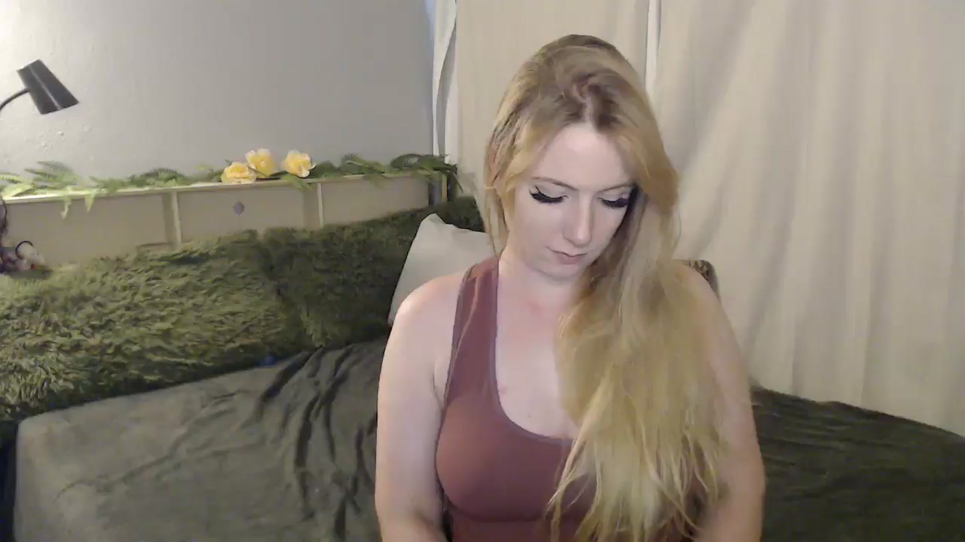 Gallery image thumbnail from Gardengirl69's myfreecams stream on, 07/10/2025, 23:48 image 6 of 20