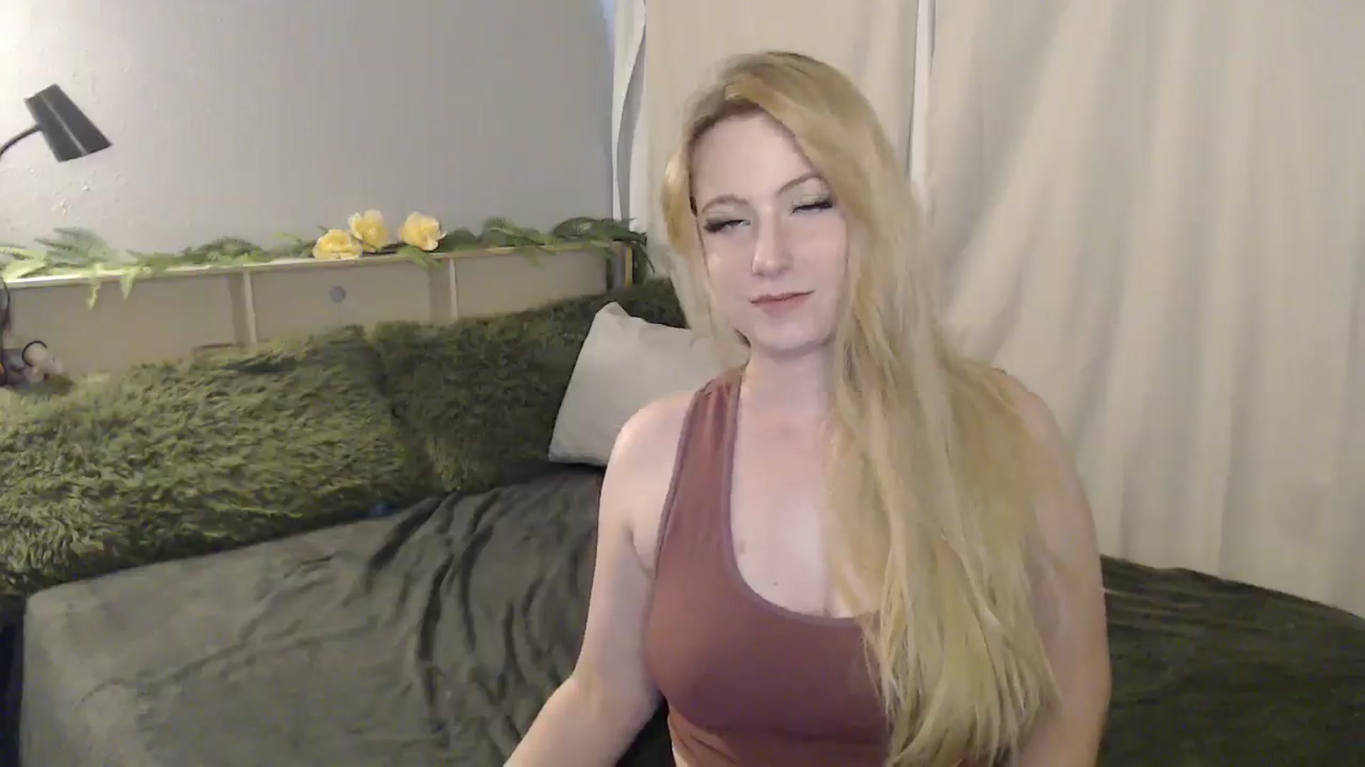 Gallery image thumbnail from Gardengirl69's myfreecams stream on, 07/10/2025, 23:48 image 9 of 20
