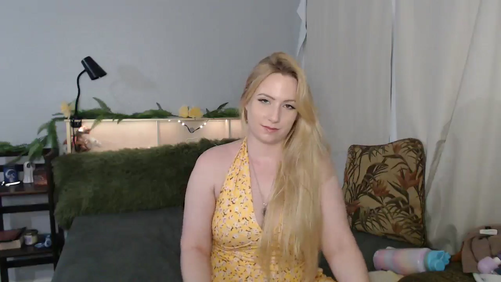 Gallery image thumbnail from Gardengirl69's myfreecams stream on, 10/26/2025, 22:19 image 5 of 20