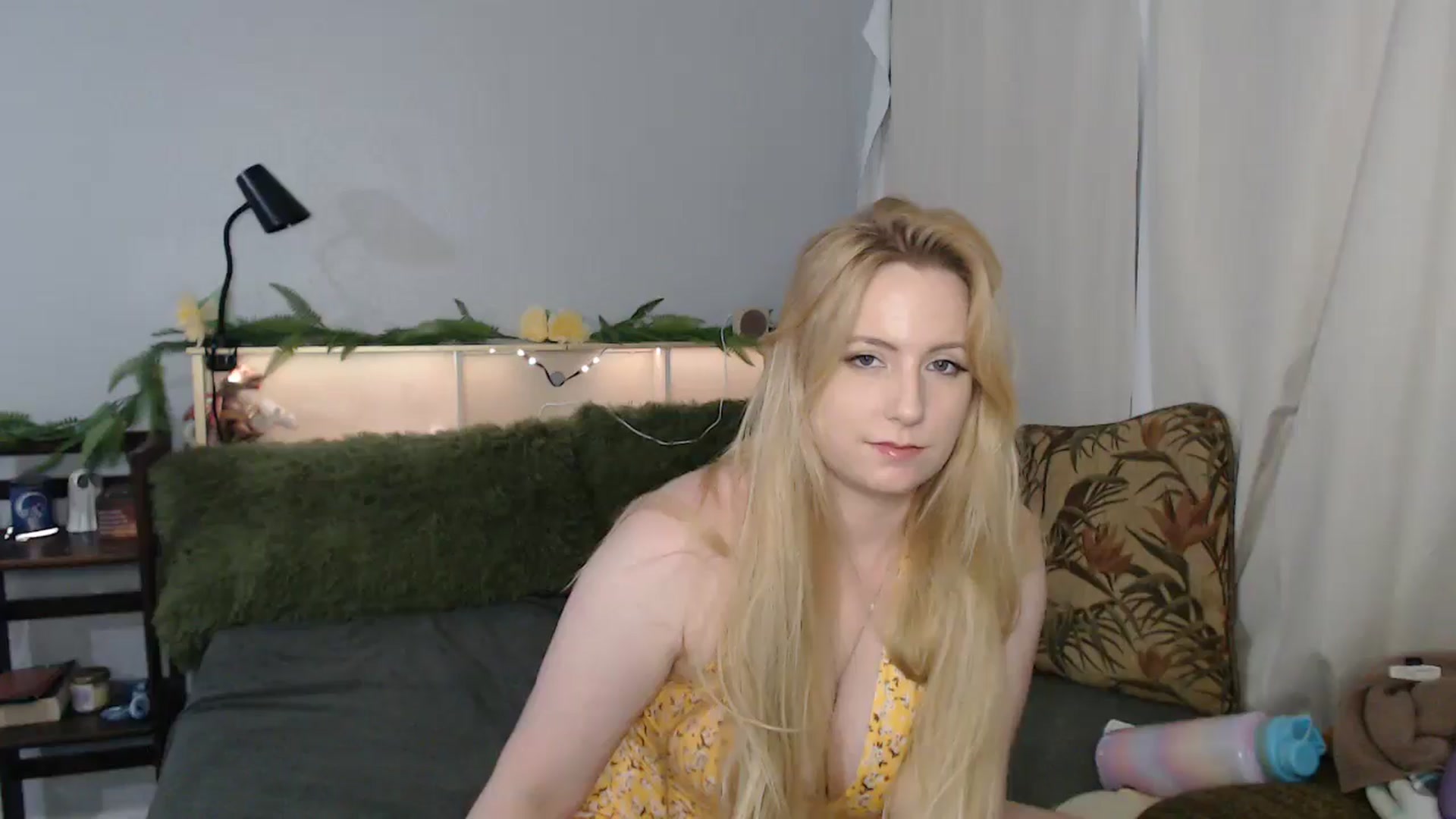 Gallery image thumbnail from Gardengirl69's myfreecams stream on, 10/26/2025, 22:19 image 20 of 20