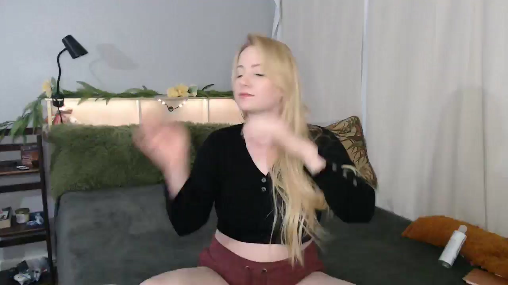 Gallery image thumbnail from Gardengirl69's myfreecams stream on, 10/30/2025, 22:46 image 1 of 20