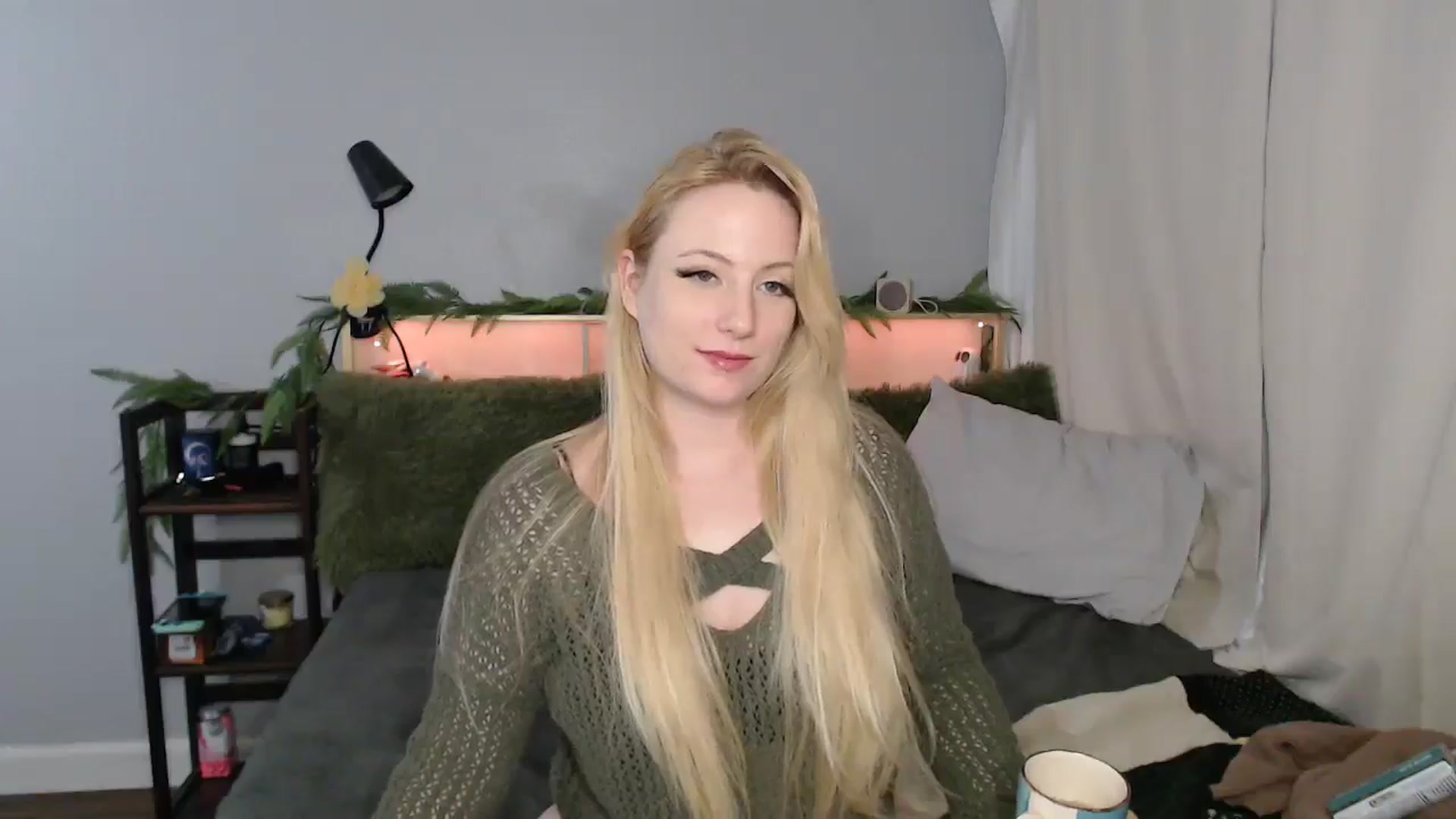 Gallery image thumbnail from Gardengirl69's myfreecams stream on, 11/30/2025, 21:49 image 6 of 20