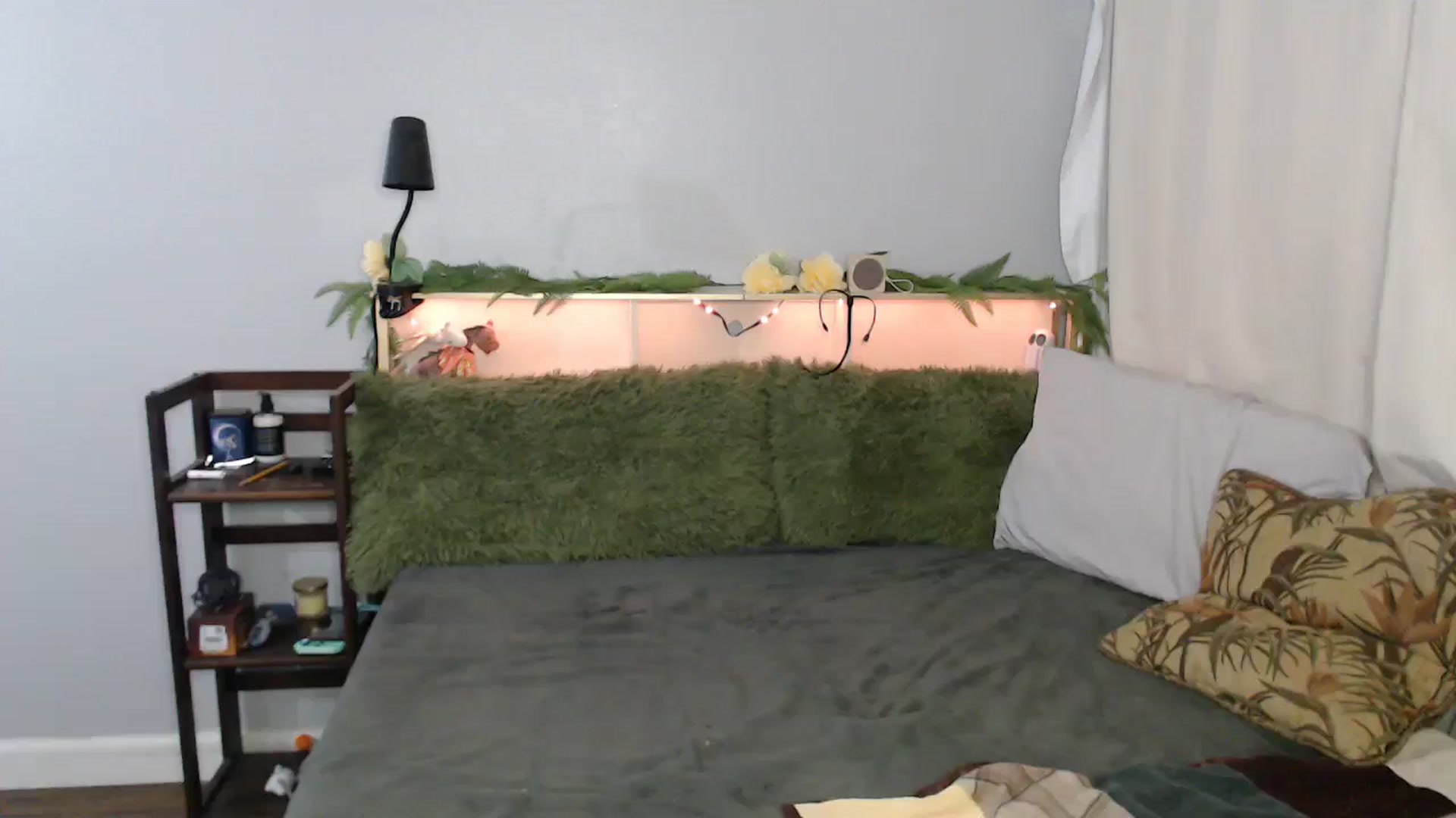 Gallery image thumbnail from Gardengirl69's myfreecams stream on, 12/16/2025, 23:21 image 19 of 20