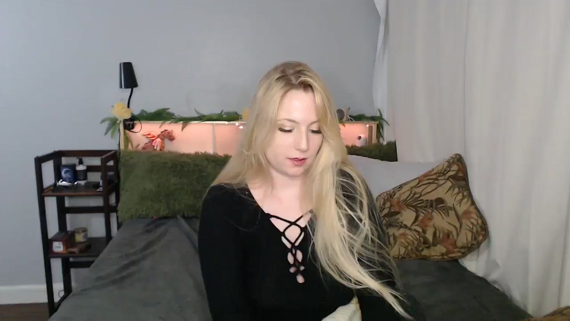 Gallery image thumbnail from Gardengirl69's myfreecams stream on, 01/06/2026, 03:59 image 1 of 20