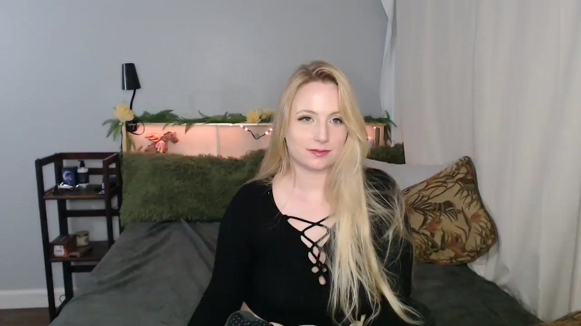 Gallery image thumbnail from Gardengirl69's myfreecams stream on, 01/06/2026, 03:59 image 9 of 20