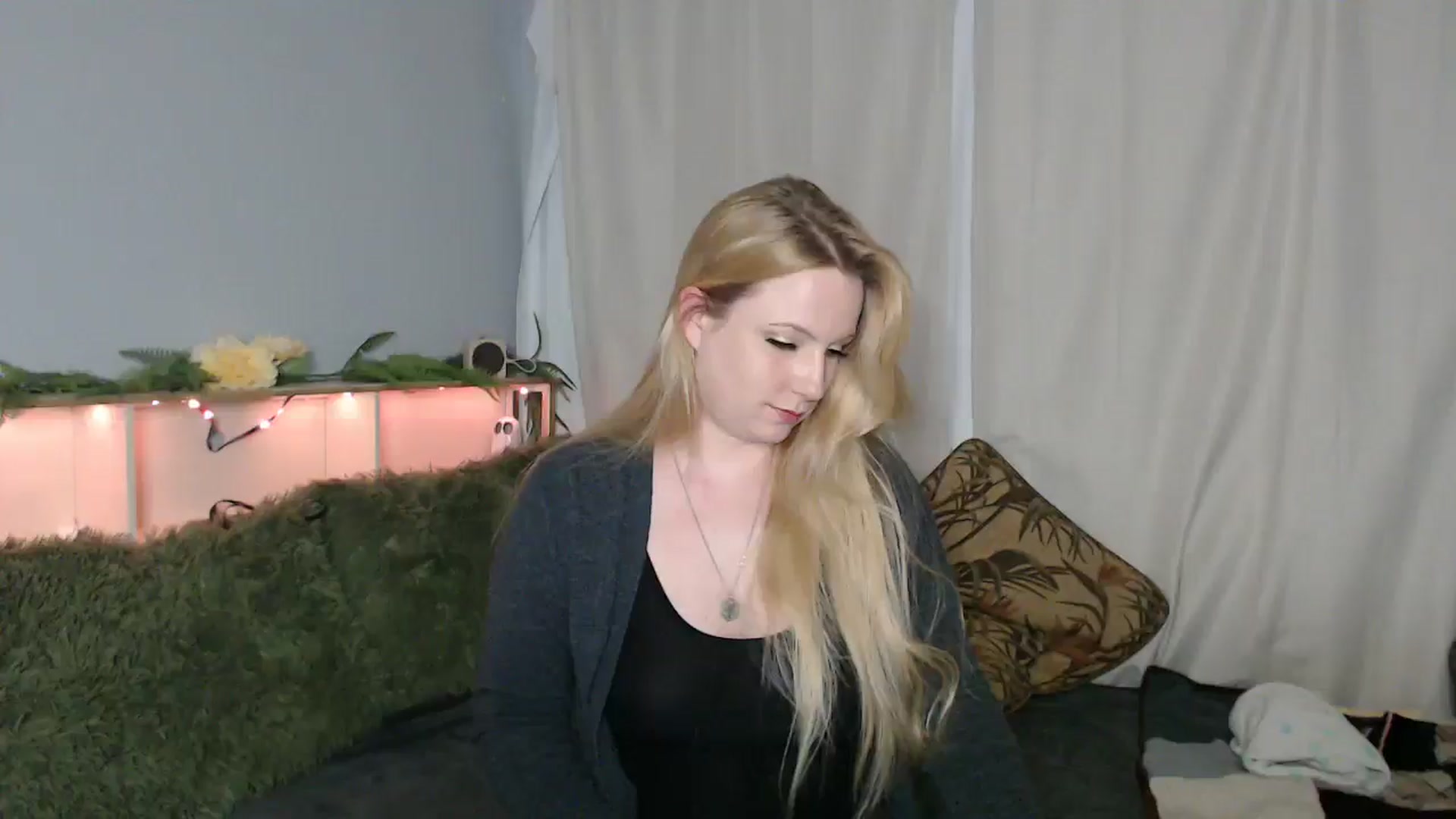 Gallery image thumbnail from Gardengirl69's myfreecams stream on, 01/10/2026, 22:43 image 19 of 20