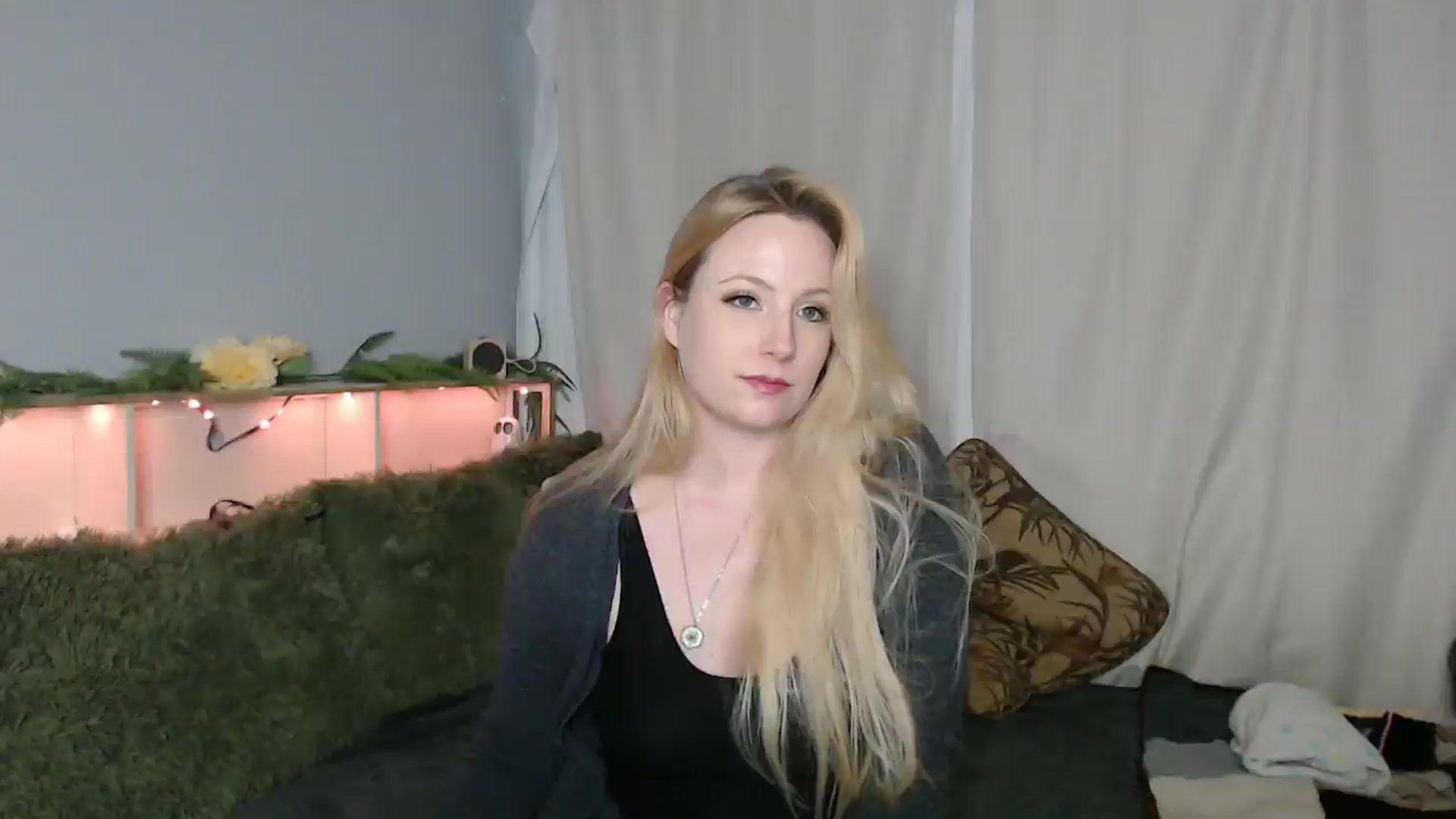 Gallery image thumbnail from Gardengirl69's myfreecams stream on, 01/10/2026, 22:43 image 20 of 20