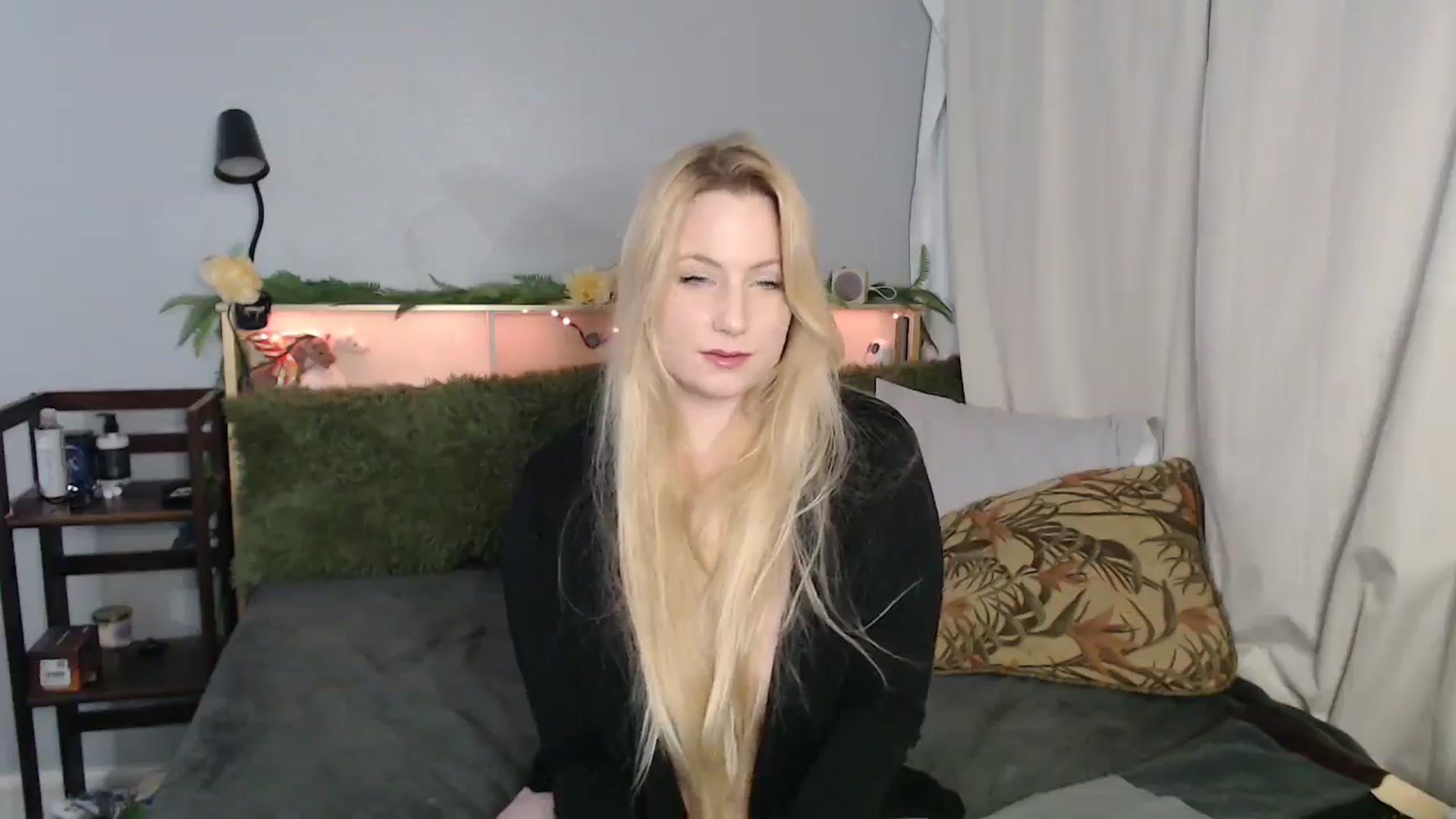 Gallery image thumbnail from Gardengirl69's myfreecams stream on, 01/11/2026, 22:11 image 7 of 20