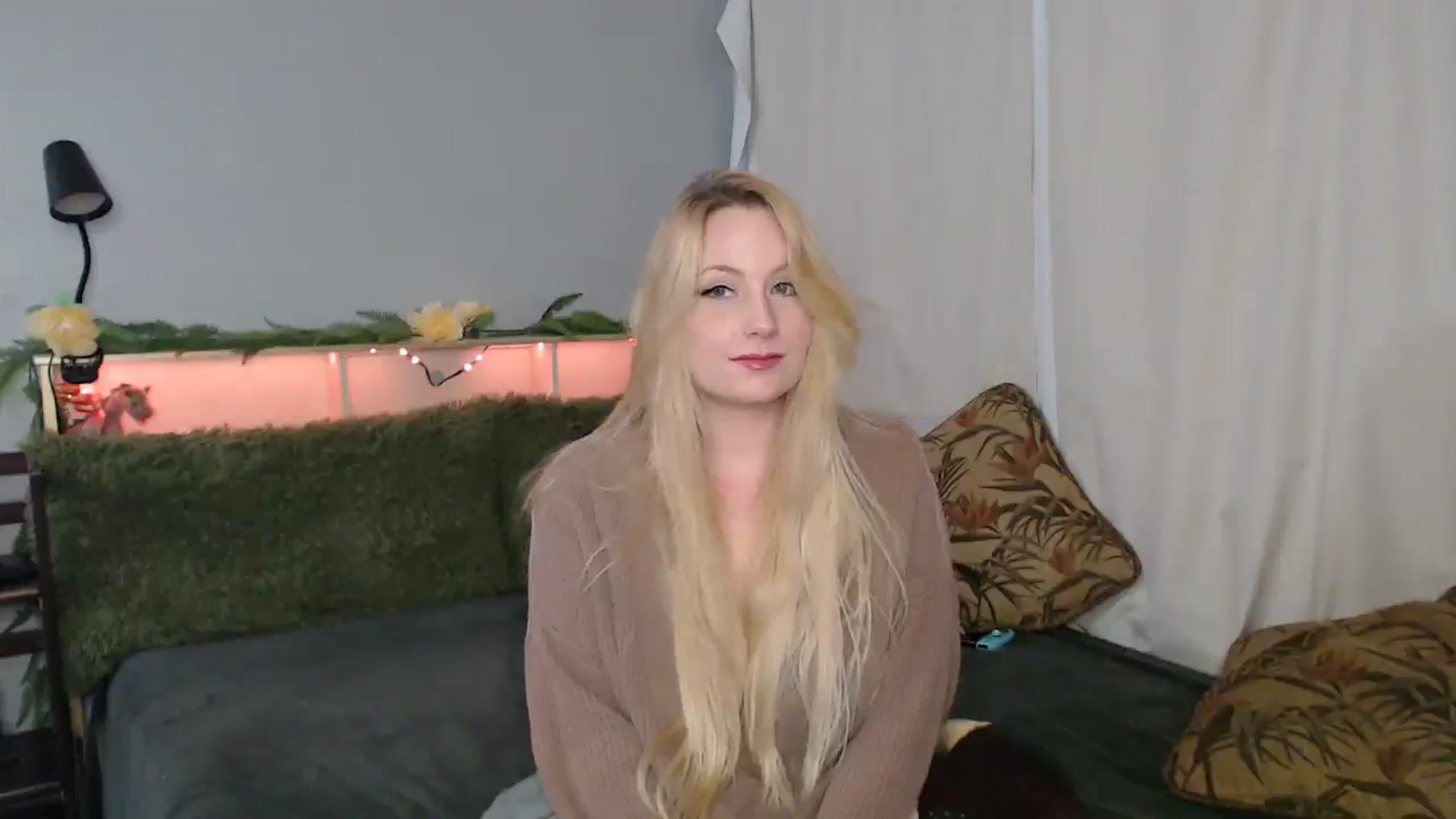 Gallery image thumbnail from Gardengirl69's myfreecams stream on, 01/14/2026, 06:32 image 3 of 20