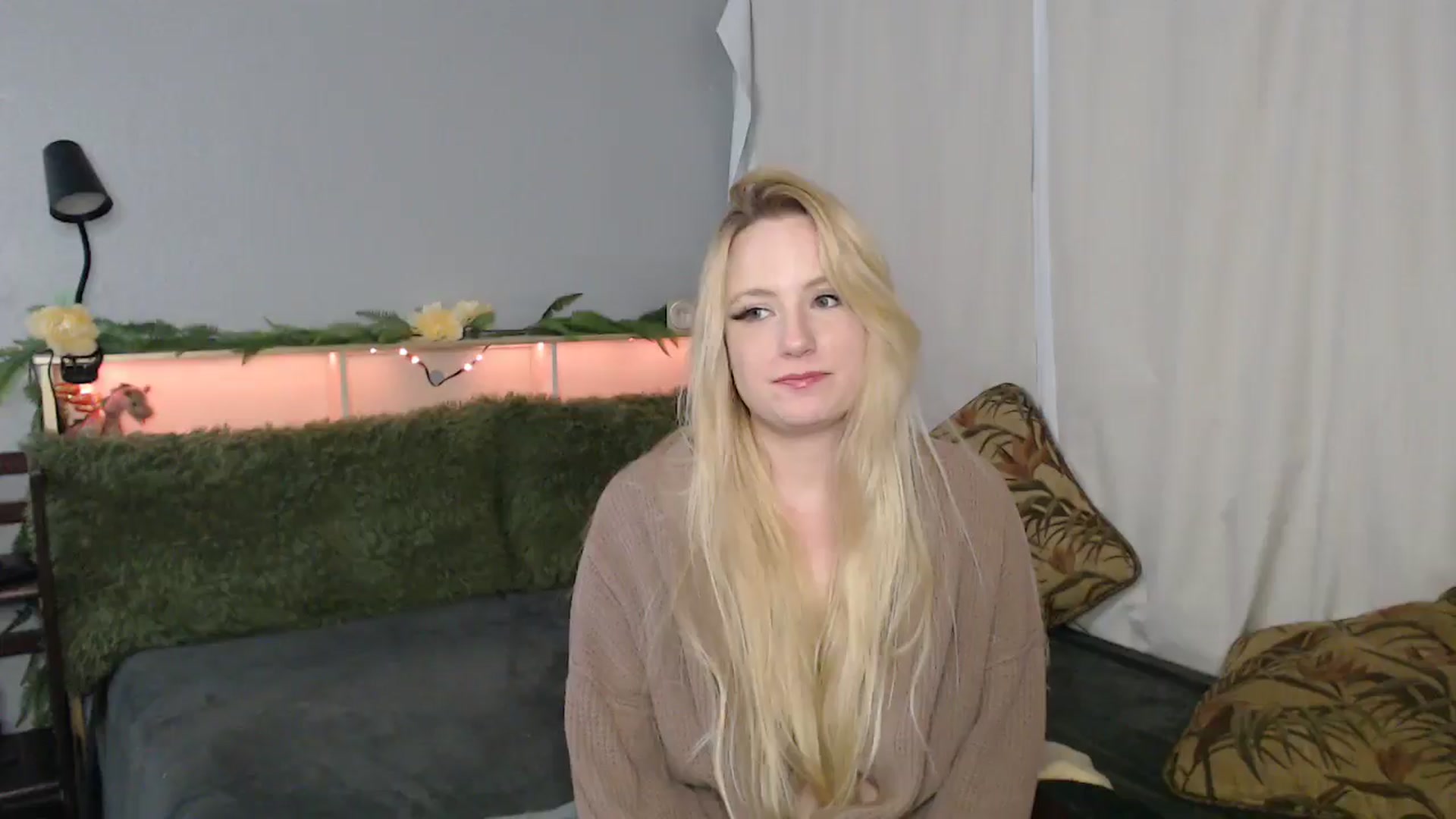 Gallery image thumbnail from Gardengirl69's myfreecams stream on, 01/14/2026, 06:32 image 6 of 20