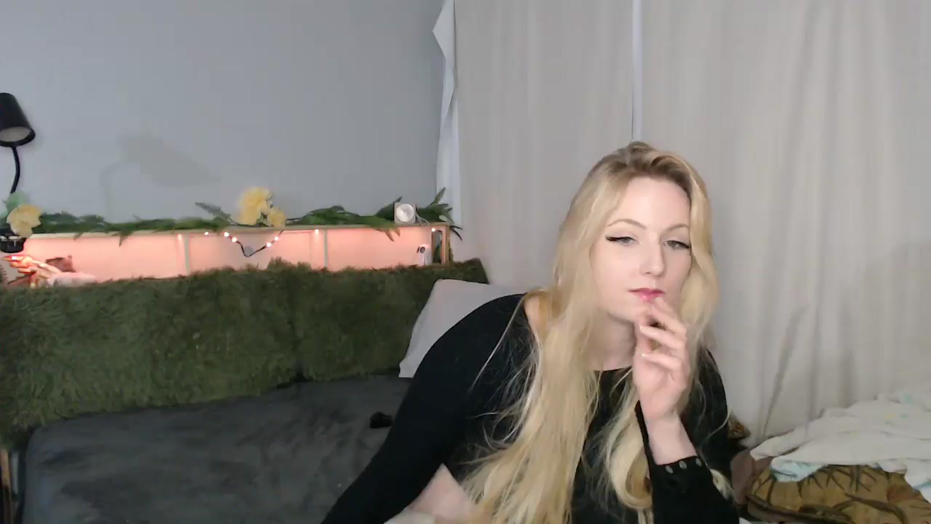 Gallery image thumbnail from Gardengirl69's myfreecams stream on, 01/15/2026, 01:53 image 16 of 20