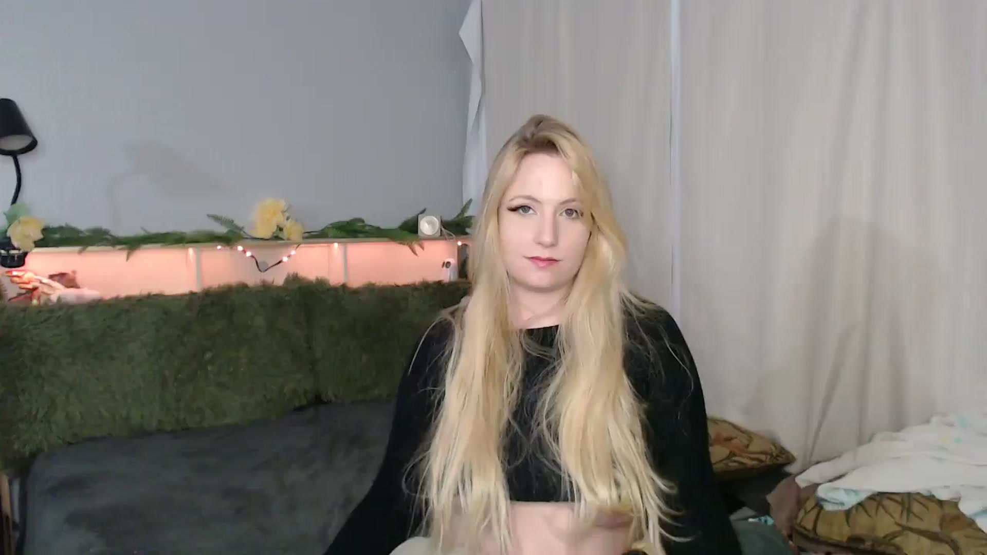 Gallery image thumbnail from Gardengirl69's myfreecams stream on, 01/15/2026, 01:53 image 17 of 20