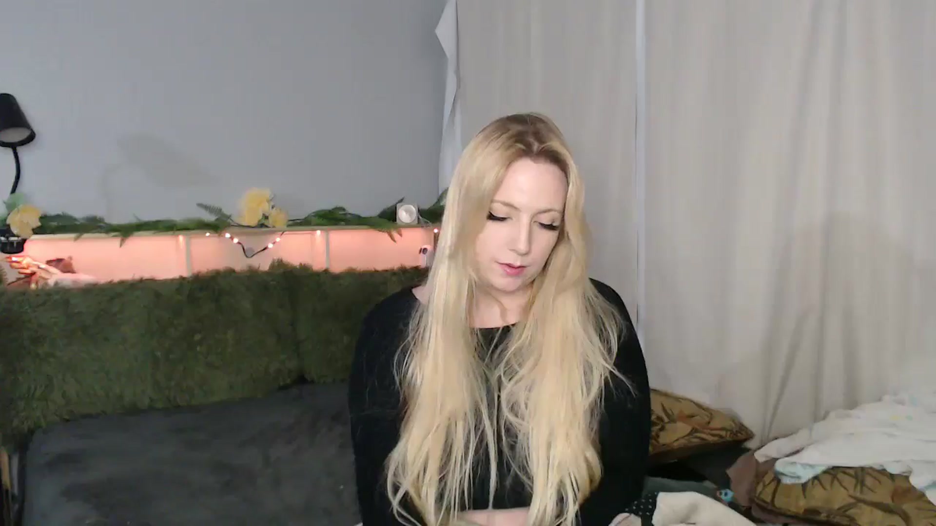 Gallery image thumbnail from Gardengirl69's myfreecams stream on, 01/15/2026, 01:53 image 10 of 20