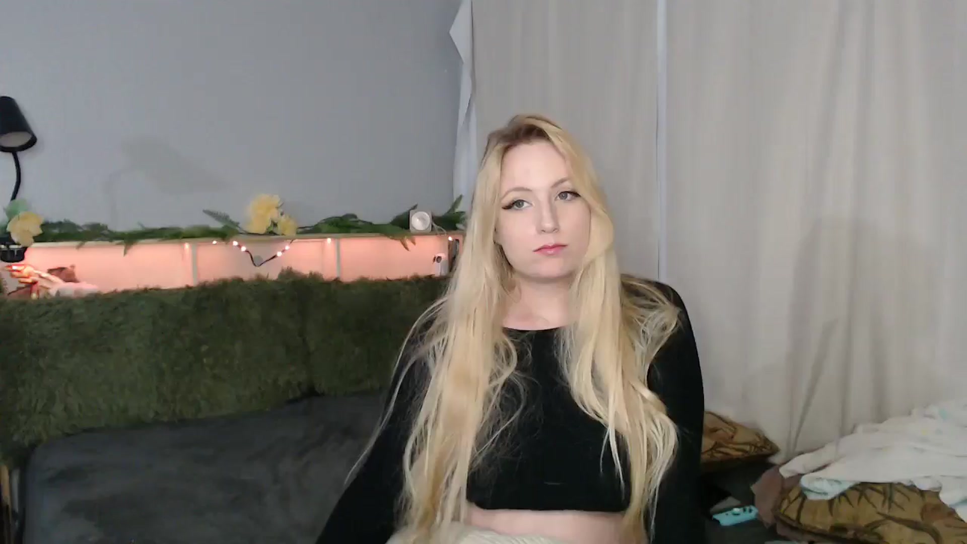 Gallery image thumbnail from Gardengirl69's myfreecams stream on, 01/15/2026, 01:53 image 7 of 20