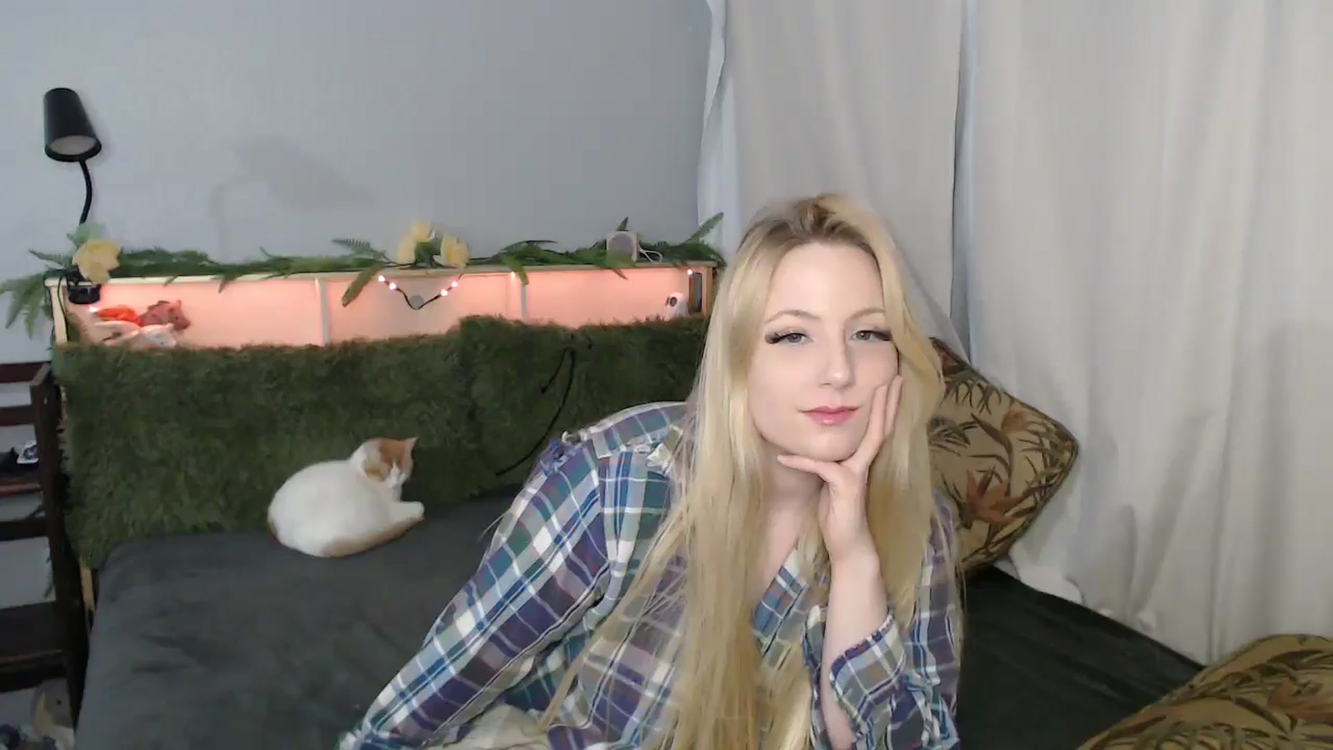 Gallery image thumbnail from Gardengirl69's myfreecams stream on, 01/17/2026, 22:50 image 3 of 20