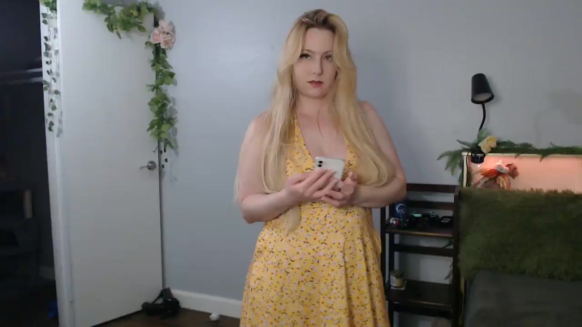 Gallery image thumbnail from Gardengirl69's myfreecams stream on, 01/21/2026, 05:25 image 8 of 20