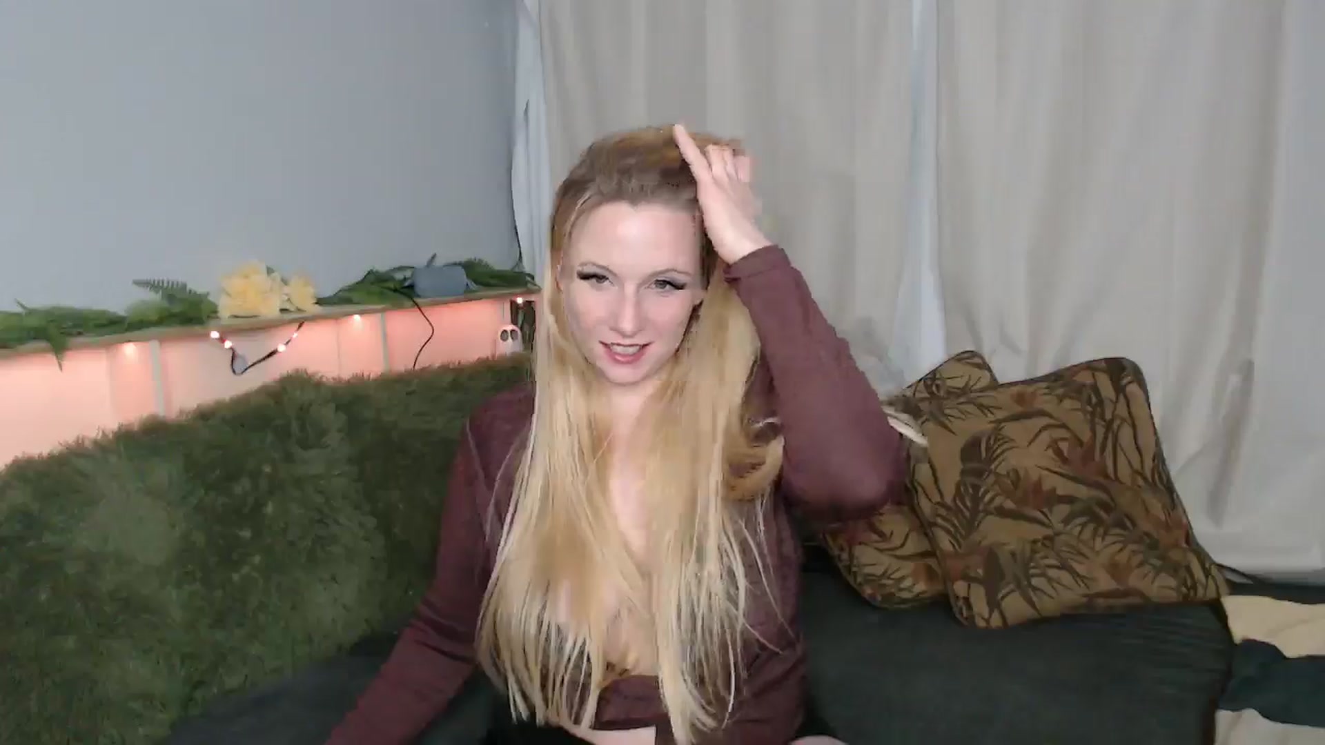 Gallery image thumbnail from Gardengirl69's myfreecams stream on, 02/16/2026, 04:44 image 4 of 20