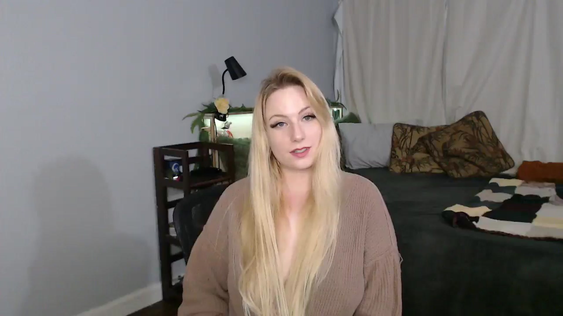 Gallery image thumbnail from Gardengirl69's myfreecams stream on, 03/02/2026, 04:31 image 12 of 20