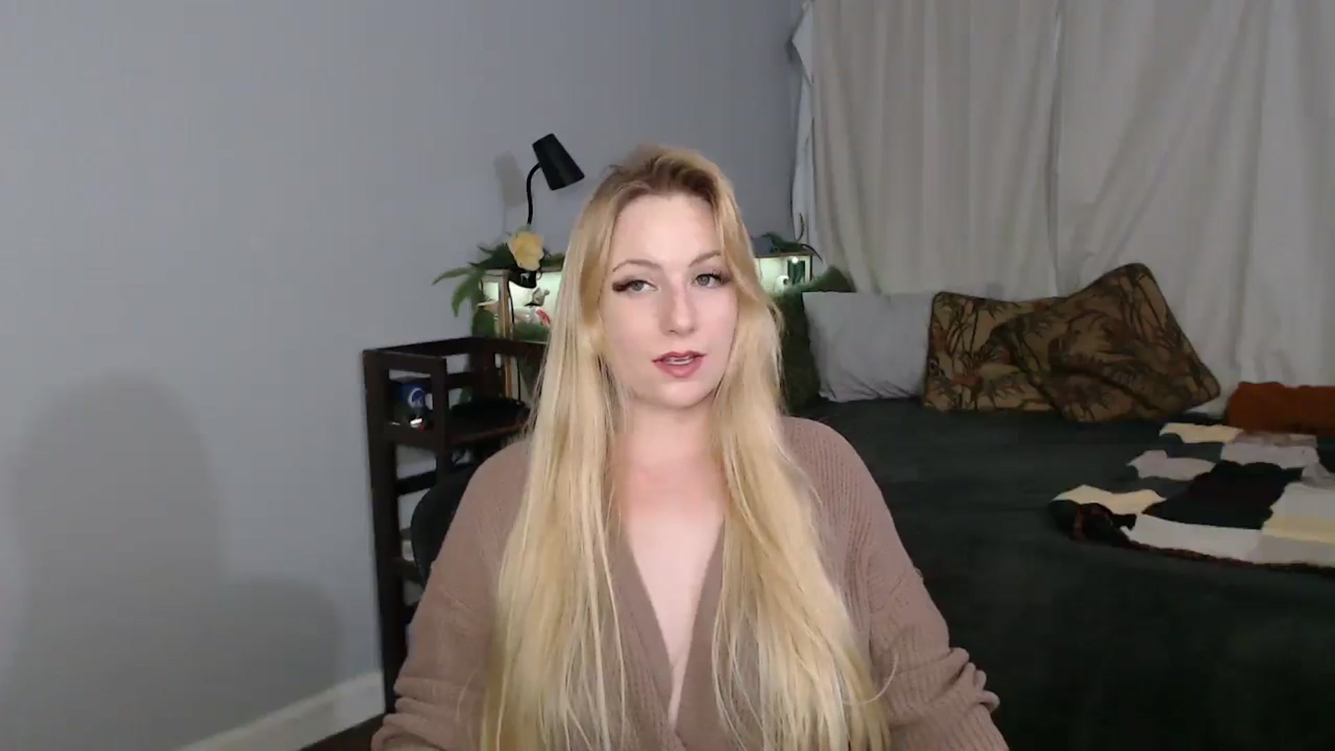 Gallery image thumbnail from Gardengirl69's myfreecams stream on, 03/02/2026, 04:31 image 8 of 20