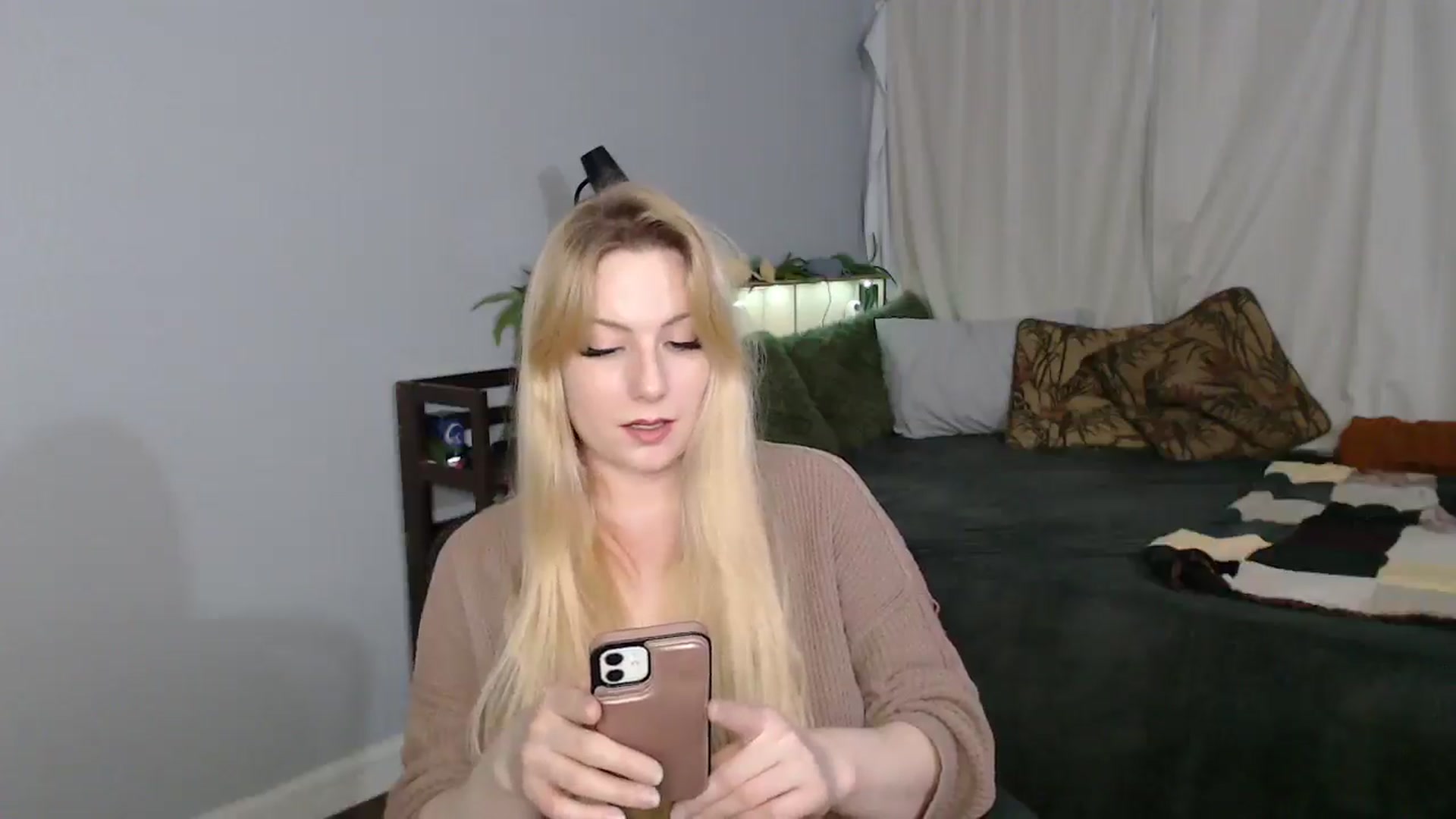 Gallery image thumbnail from Gardengirl69's myfreecams stream on, 03/02/2026, 04:31 image 16 of 20