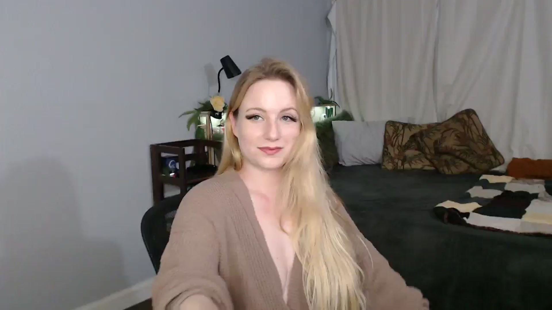 Gallery image thumbnail from Gardengirl69's myfreecams stream on, 03/02/2026, 04:31 image 5 of 20