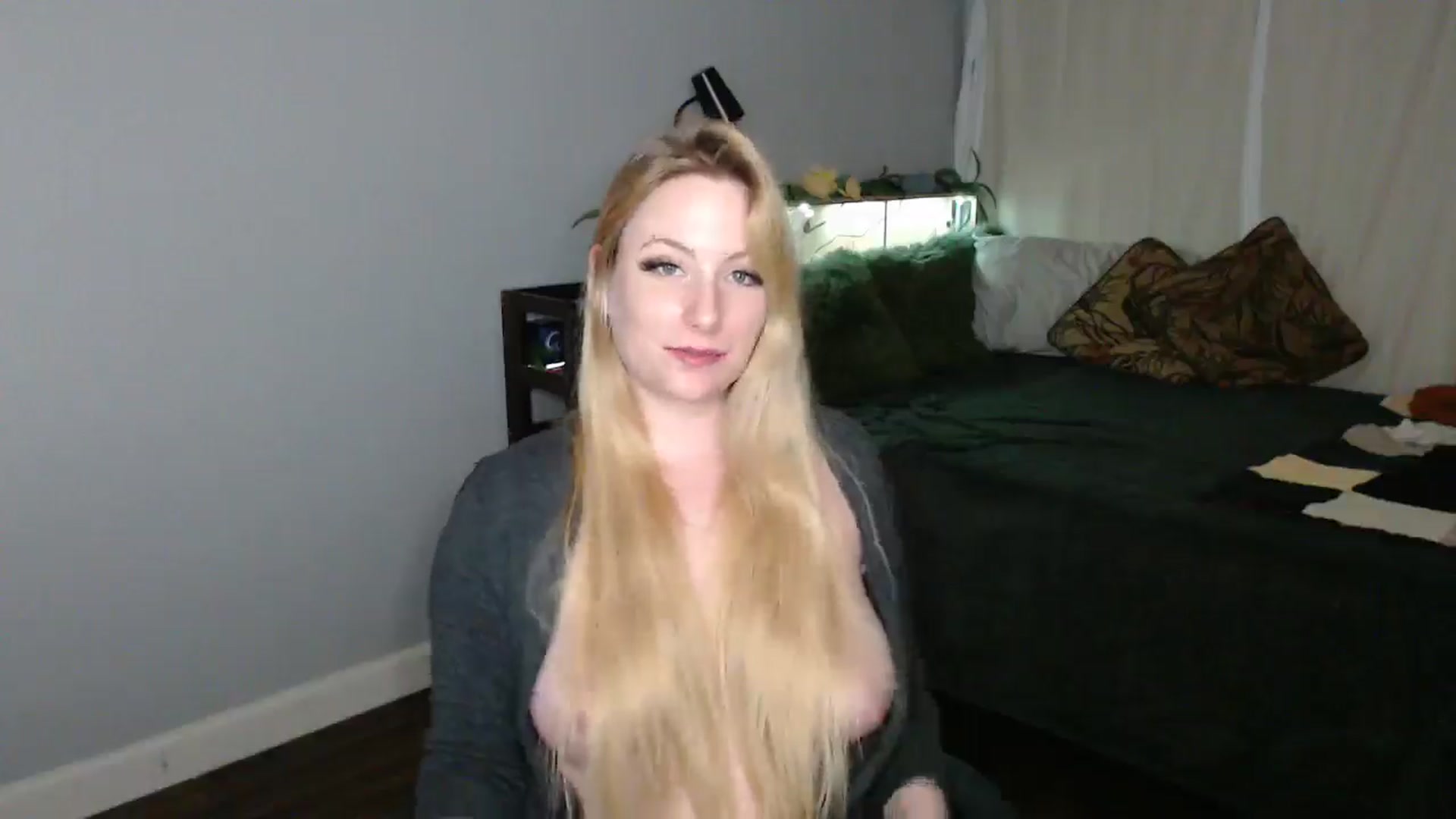 Gallery image thumbnail from Gardengirl69's myfreecams stream on, 03/05/2026, 05:16 image 16 of 20