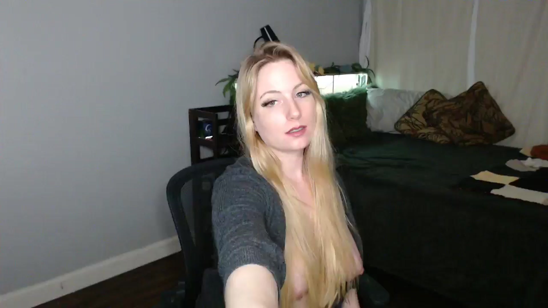 Gallery image thumbnail from Gardengirl69's myfreecams stream on, 03/05/2026, 05:16 image 14 of 20