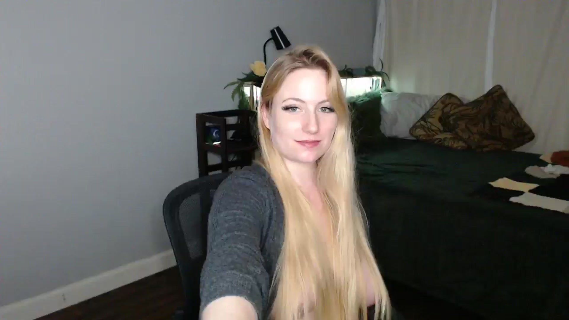 Gallery image thumbnail from Gardengirl69's myfreecams stream on, 03/05/2026, 05:16 image 18 of 20
