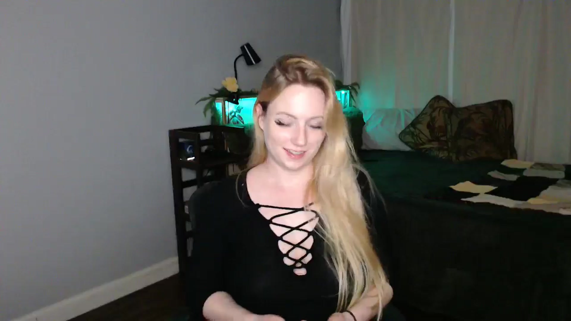 Gallery image thumbnail from Gardengirl69's myfreecams stream on, 03/06/2026, 03:46 image 2 of 20