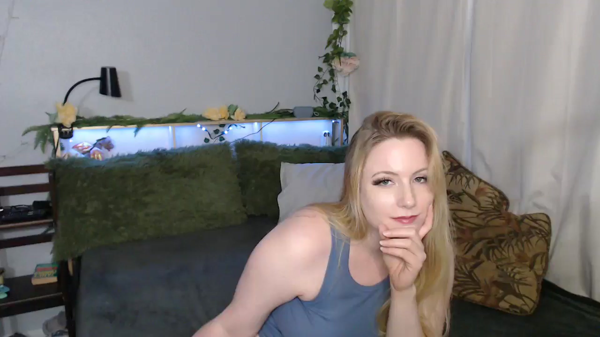 Gallery image thumbnail from Gardengirl69's myfreecams stream on, 03/13/2026, 01:23 image 15 of 20