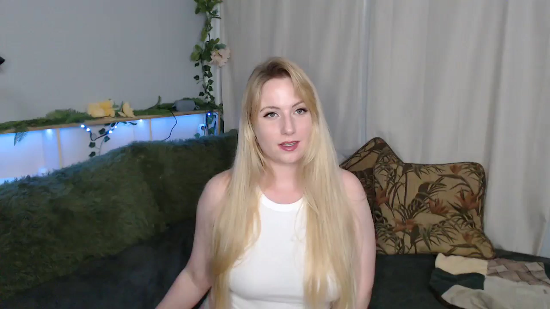Gallery image thumbnail from Gardengirl69's myfreecams stream on, 03/14/2026, 02:10 image 19 of 20