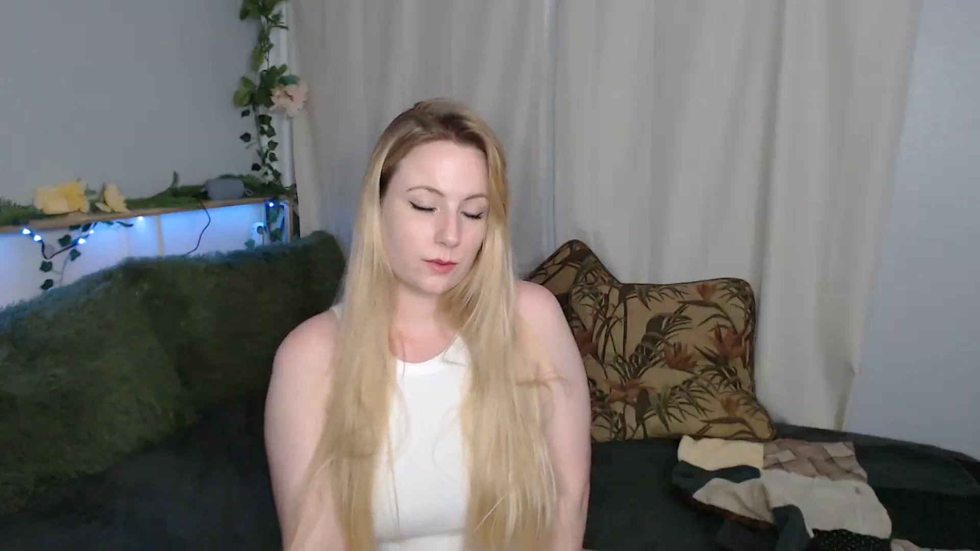 Gallery image thumbnail from Gardengirl69's myfreecams stream on, 03/14/2026, 02:10 image 4 of 20