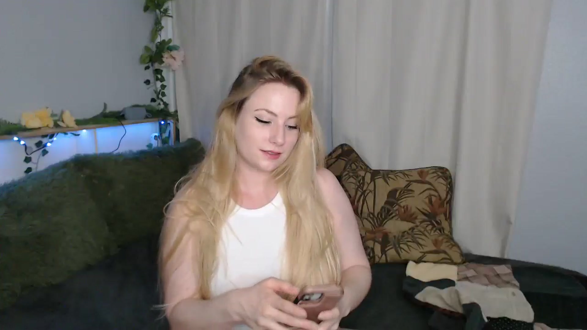 Gallery image thumbnail from Gardengirl69's myfreecams stream on, 03/14/2026, 02:10 image 3 of 20